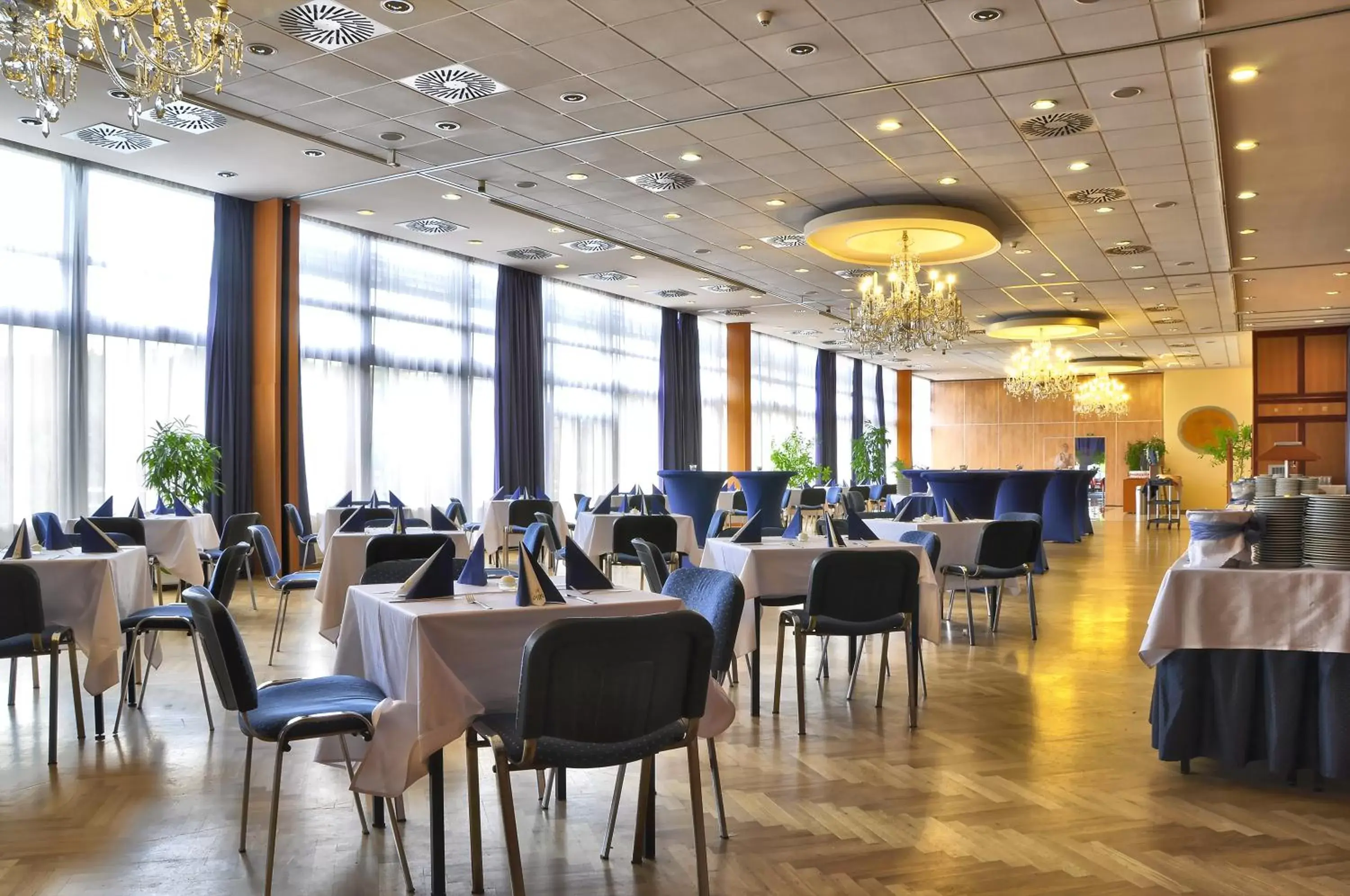 Meeting/conference room, Restaurant/Places to Eat in Hotel Olympik