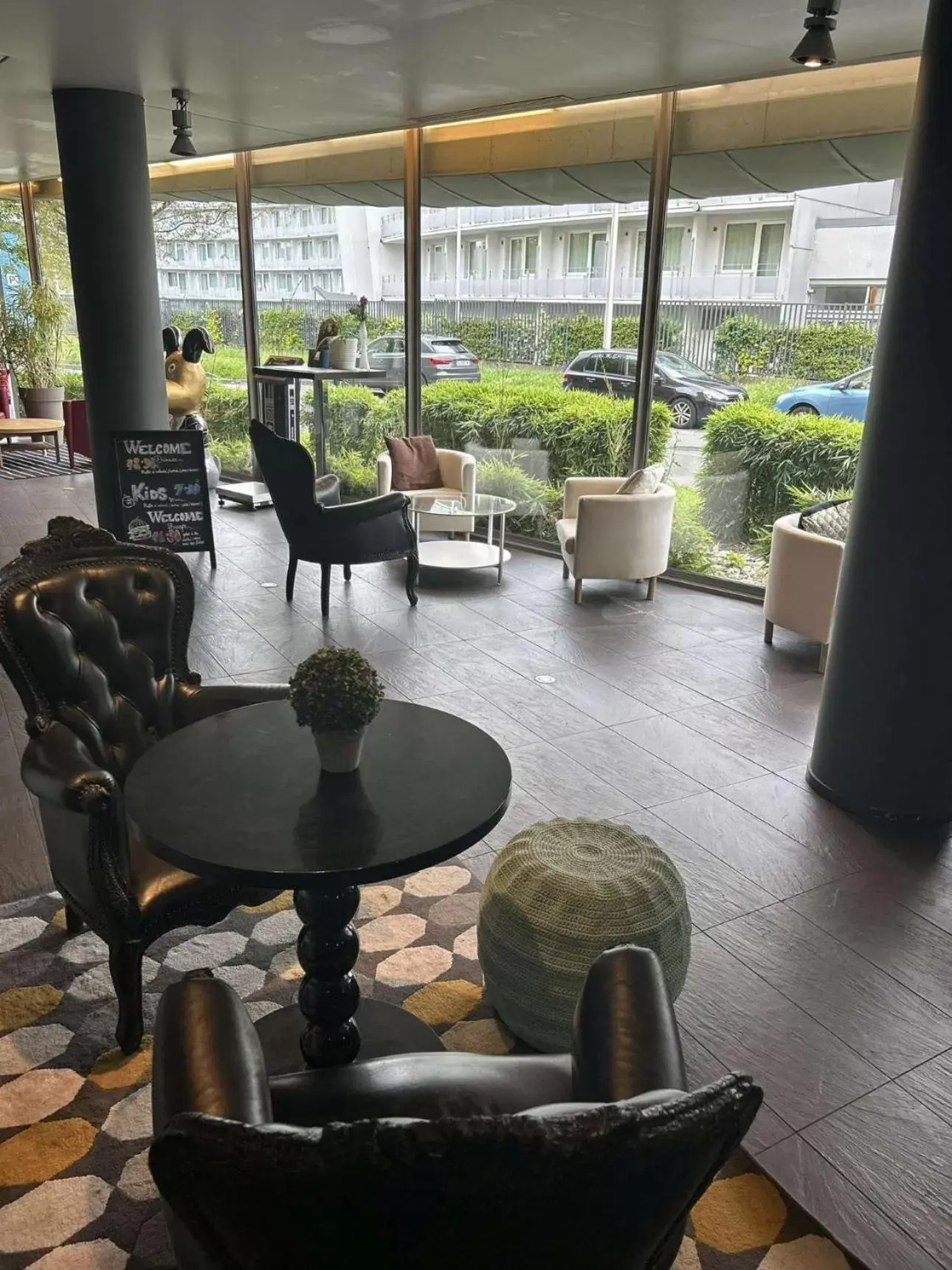 Living room in Standing Hotel Suites by Actisource Living room in Standing Hotel Suites by Actisource