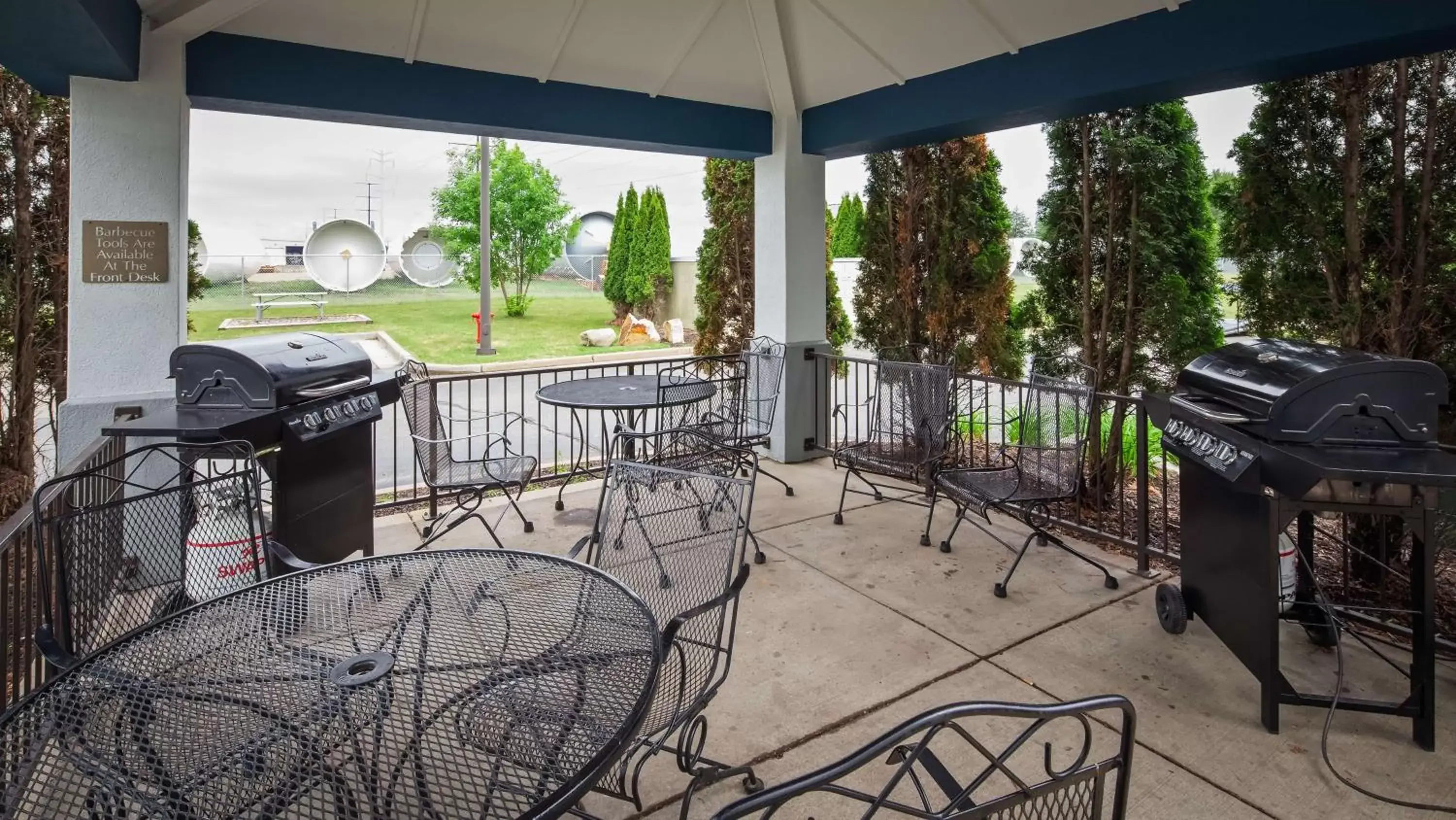 On site, BBQ Facilities in Best Western Plus Wausau-Rothschild Hotel