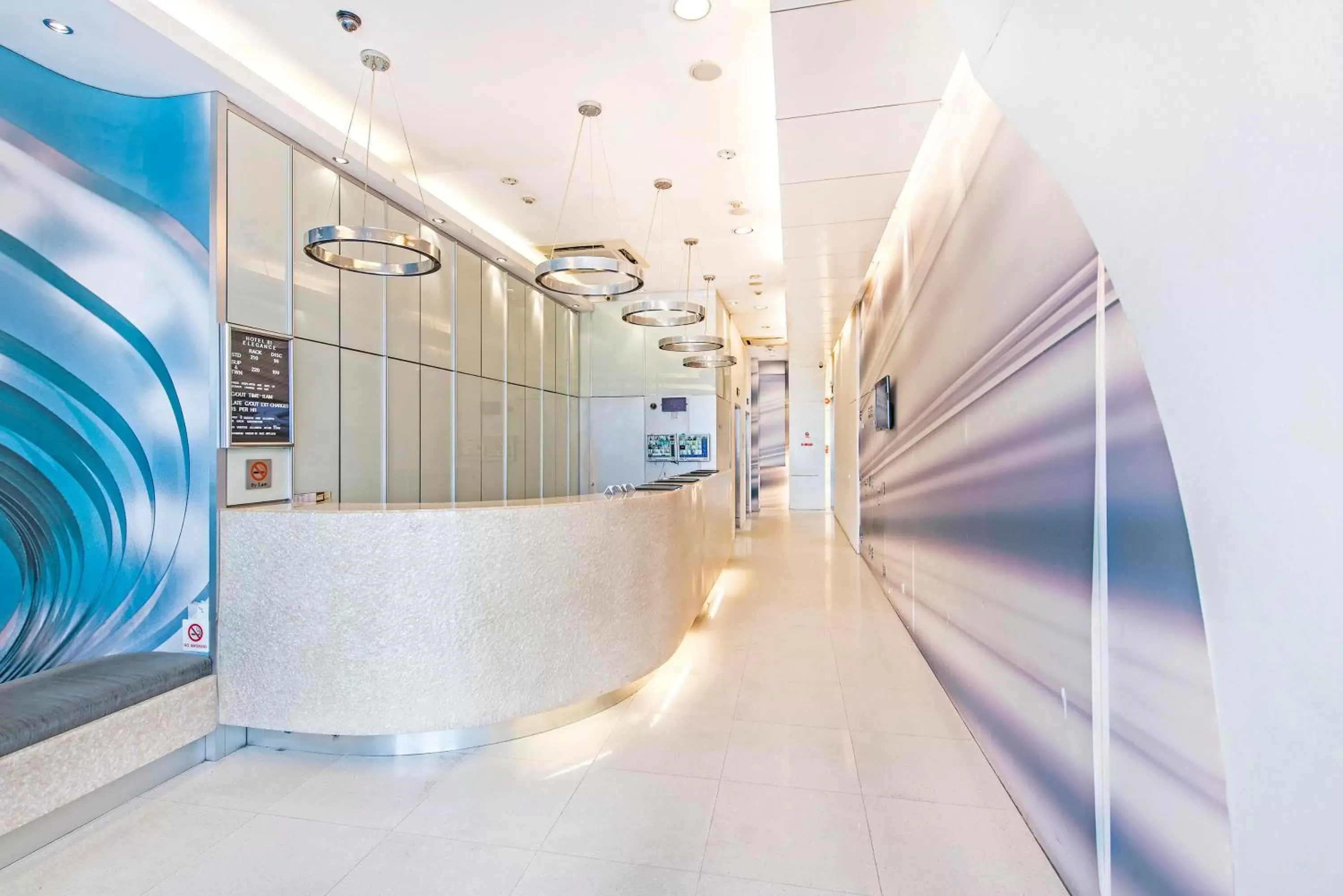 Lobby or reception in Hotel 81 Elegance Lobby or reception in Hotel 81 Elegance