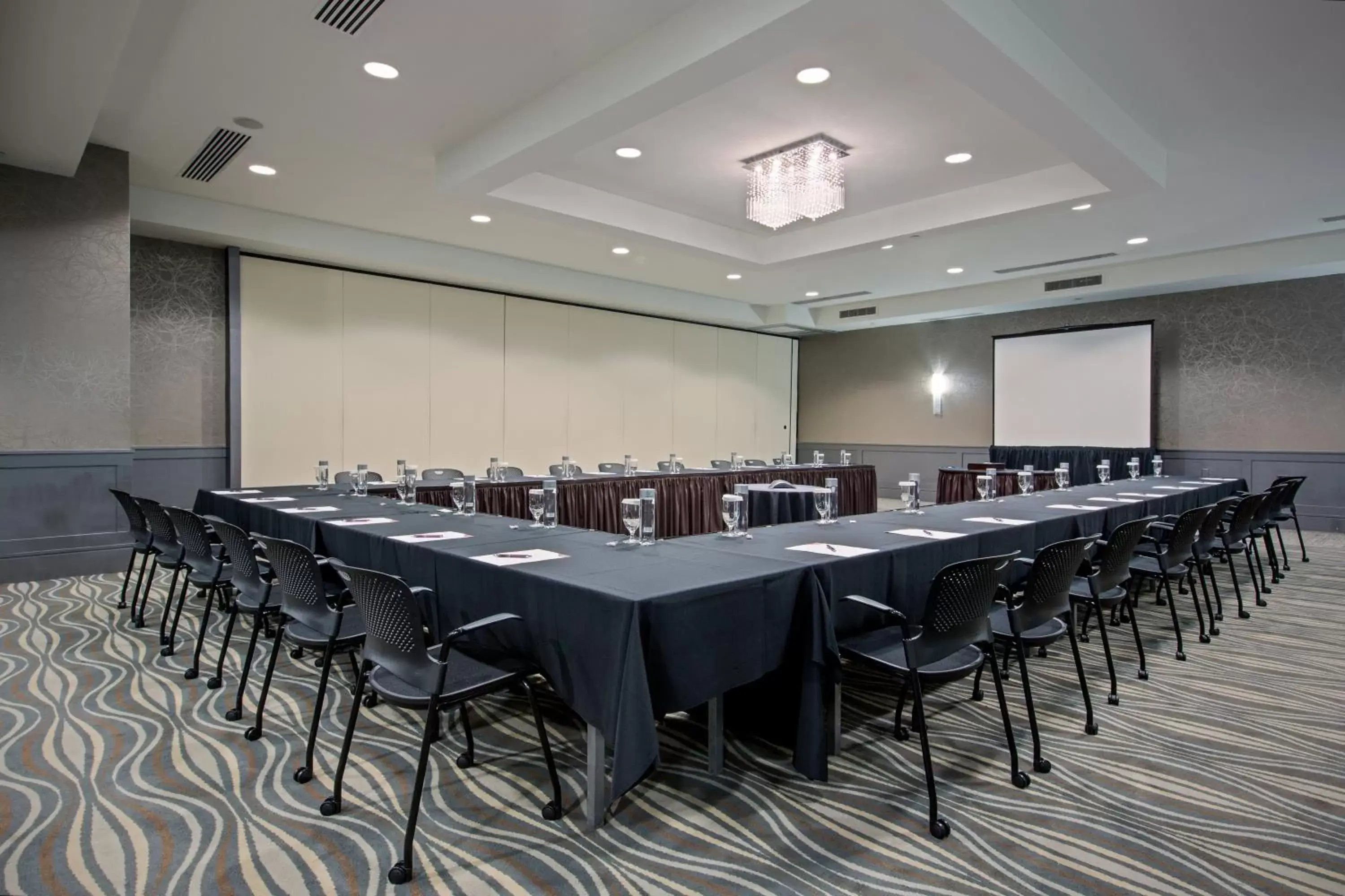 Meeting/conference room, Business Area/Conference Room in Crowne Plaza Suffern-Mahwah, an IHG Hotel