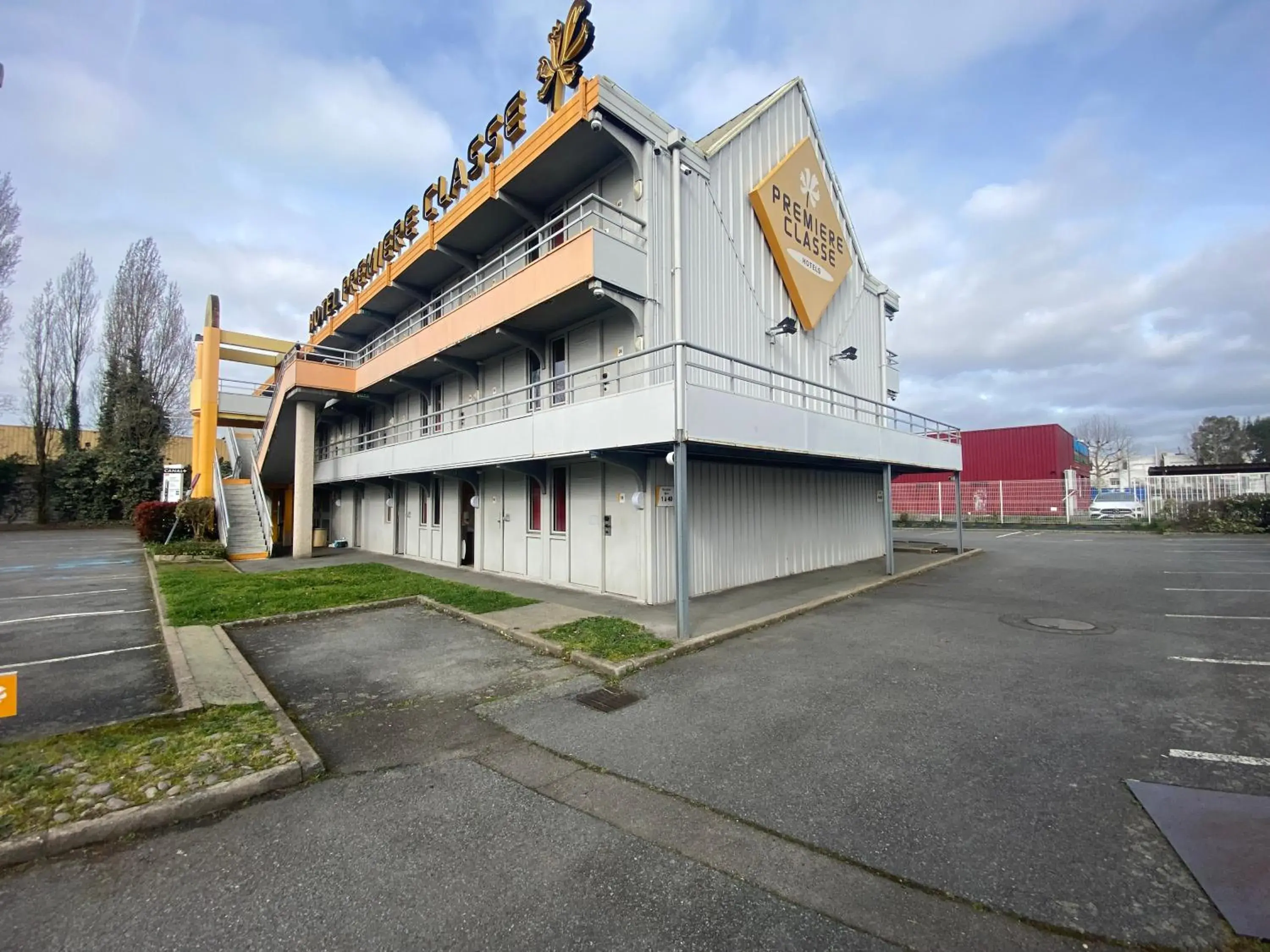 Facade/entrance, Property Building in Première Classe Nantes Sud - Rezé Aéroport