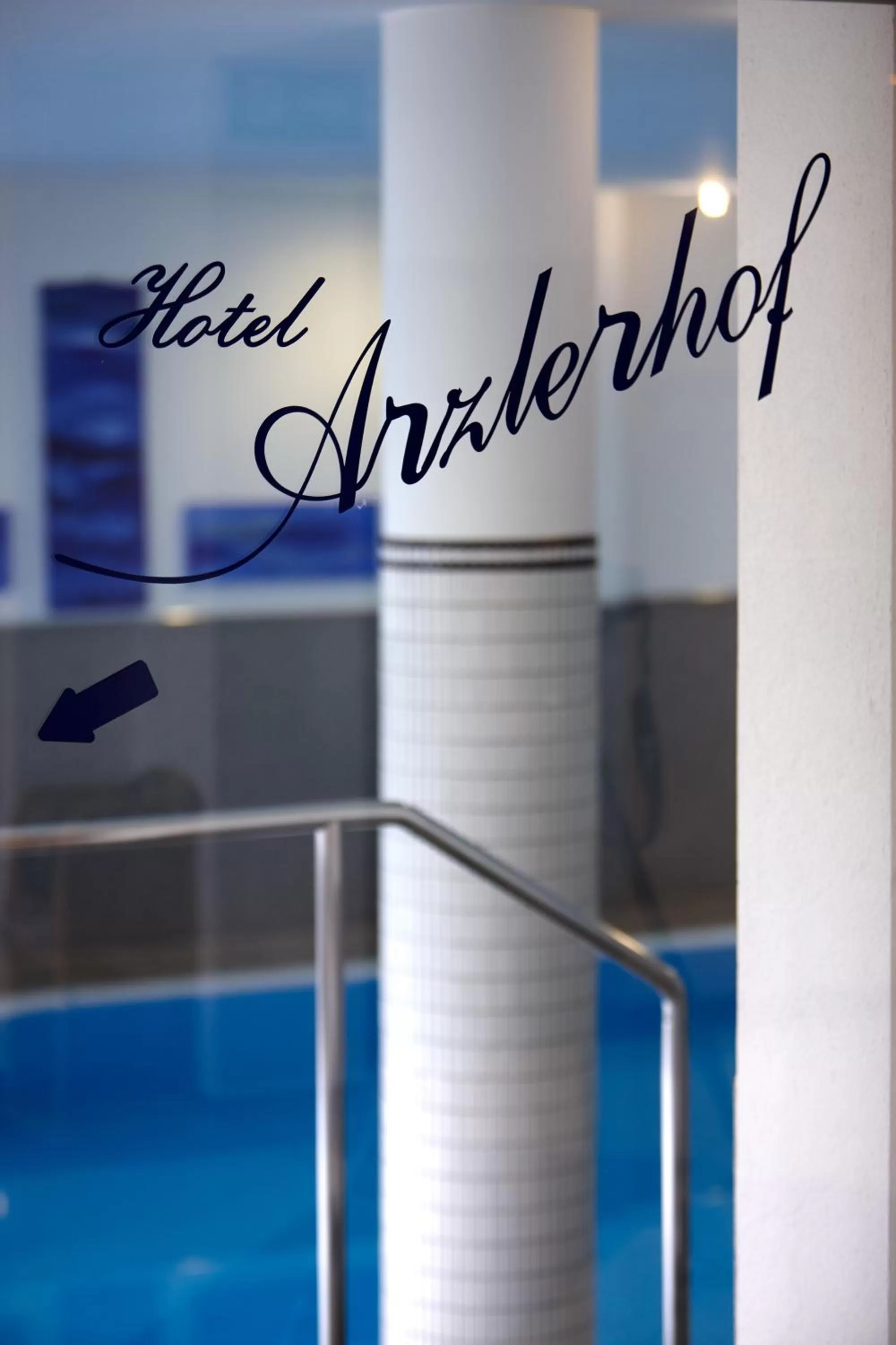 Swimming pool in Hotel Arzlerhof