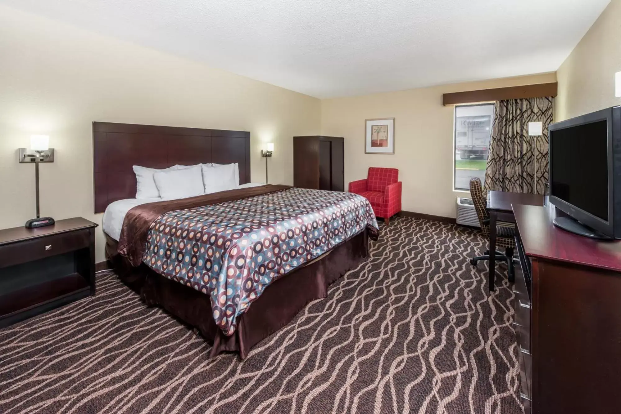 Bed in Days Inn & Suites by Wyndham Casey