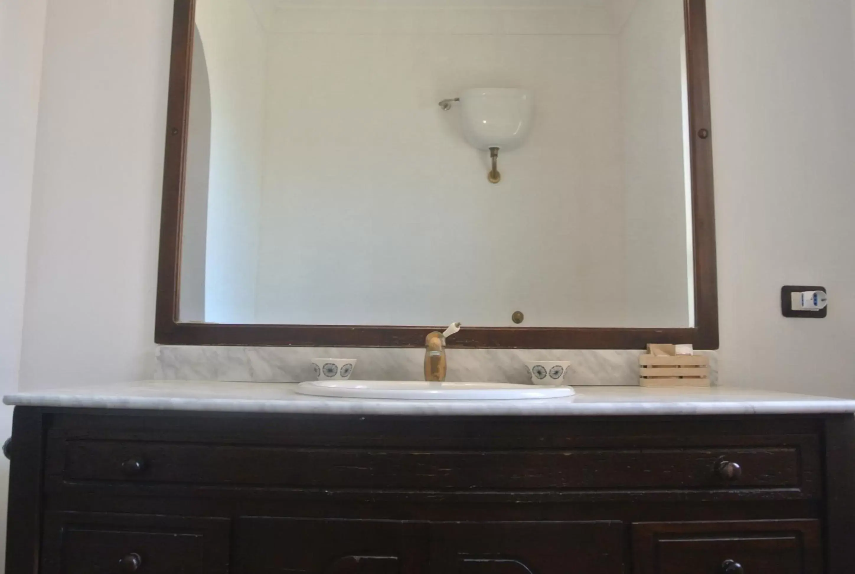 Bathroom in Villa Carlotta Resort