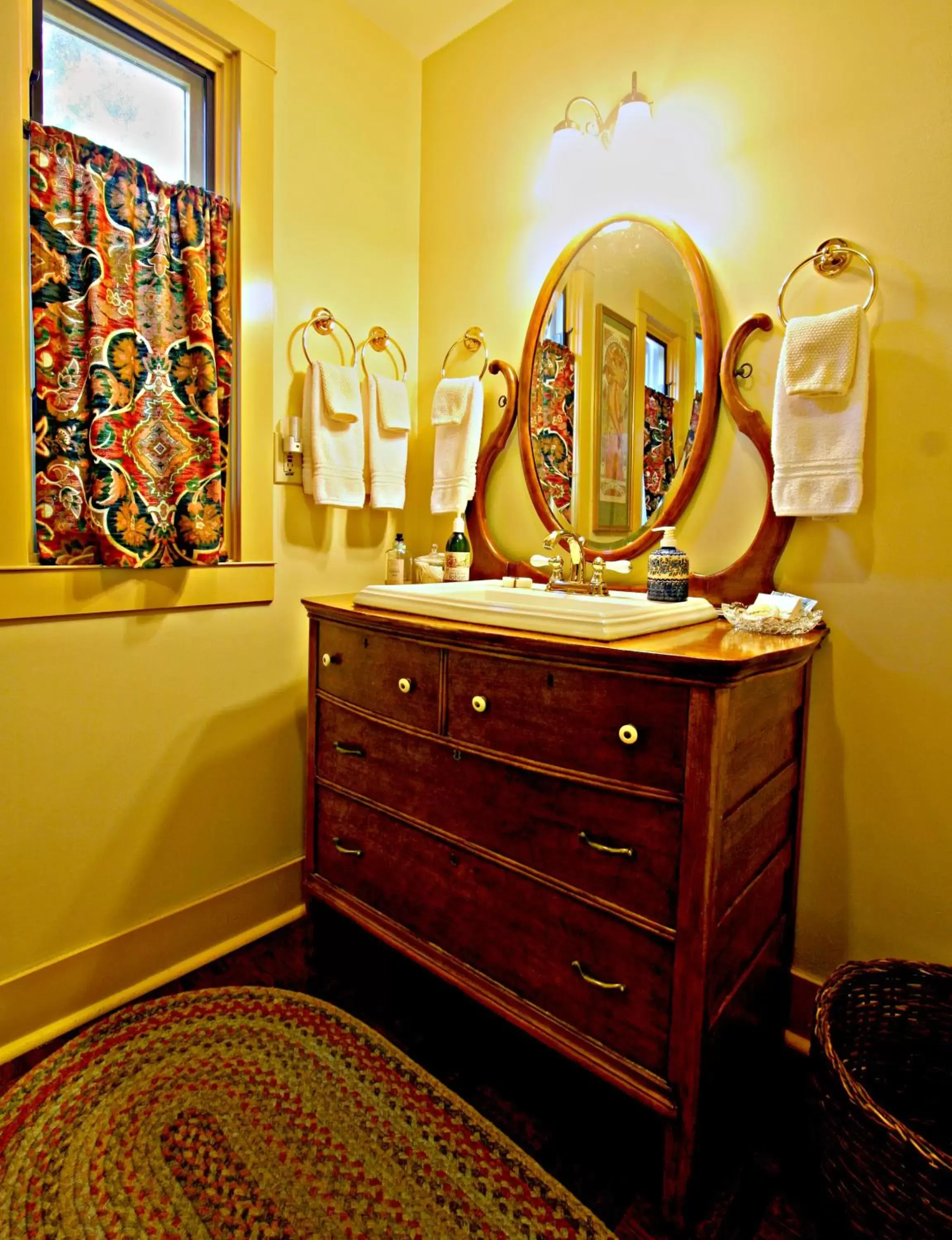 Bathroom in Kangaroo House Bed & Breakfast