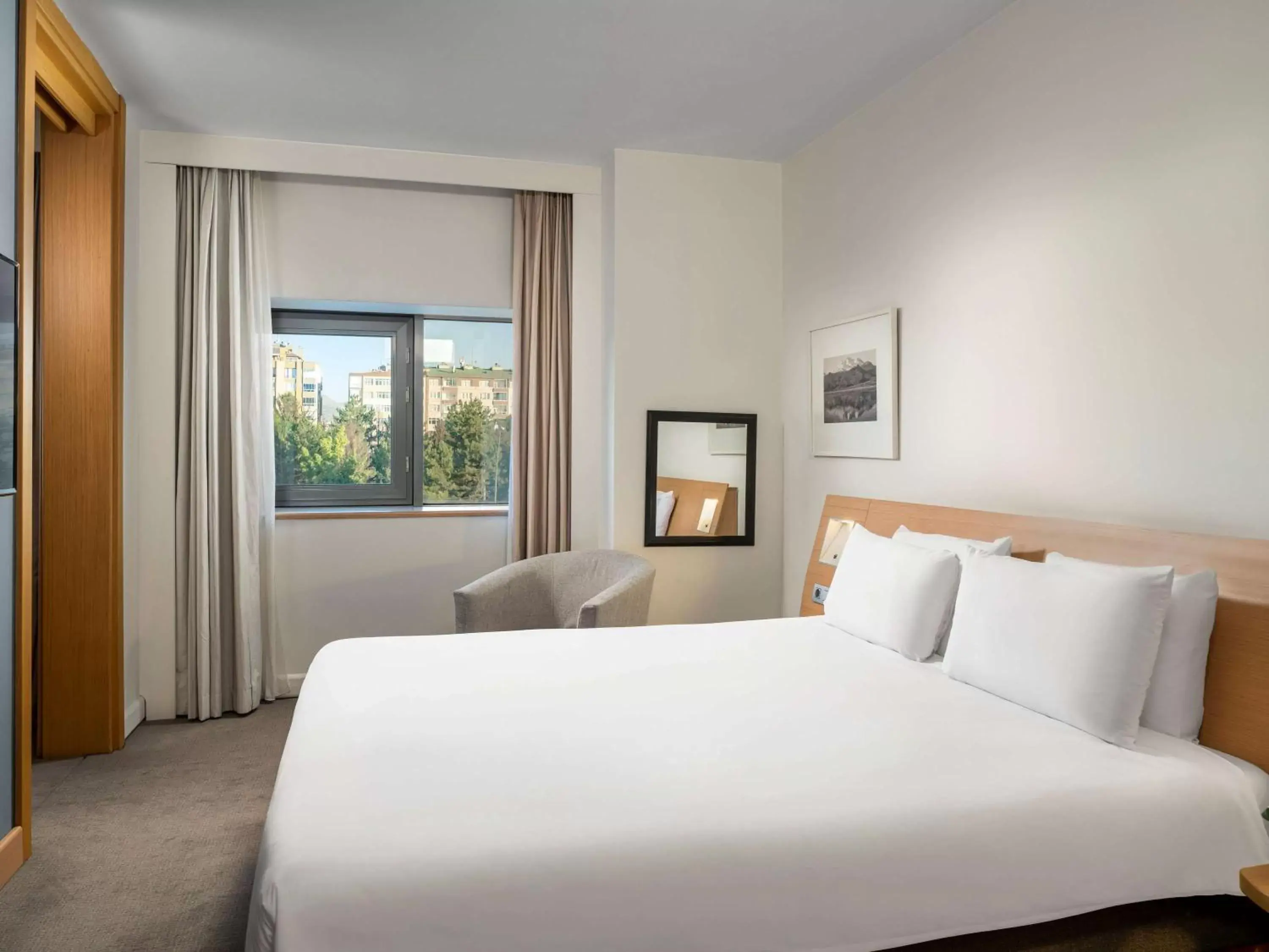 Bedroom, Bed in Novotel Kayseri