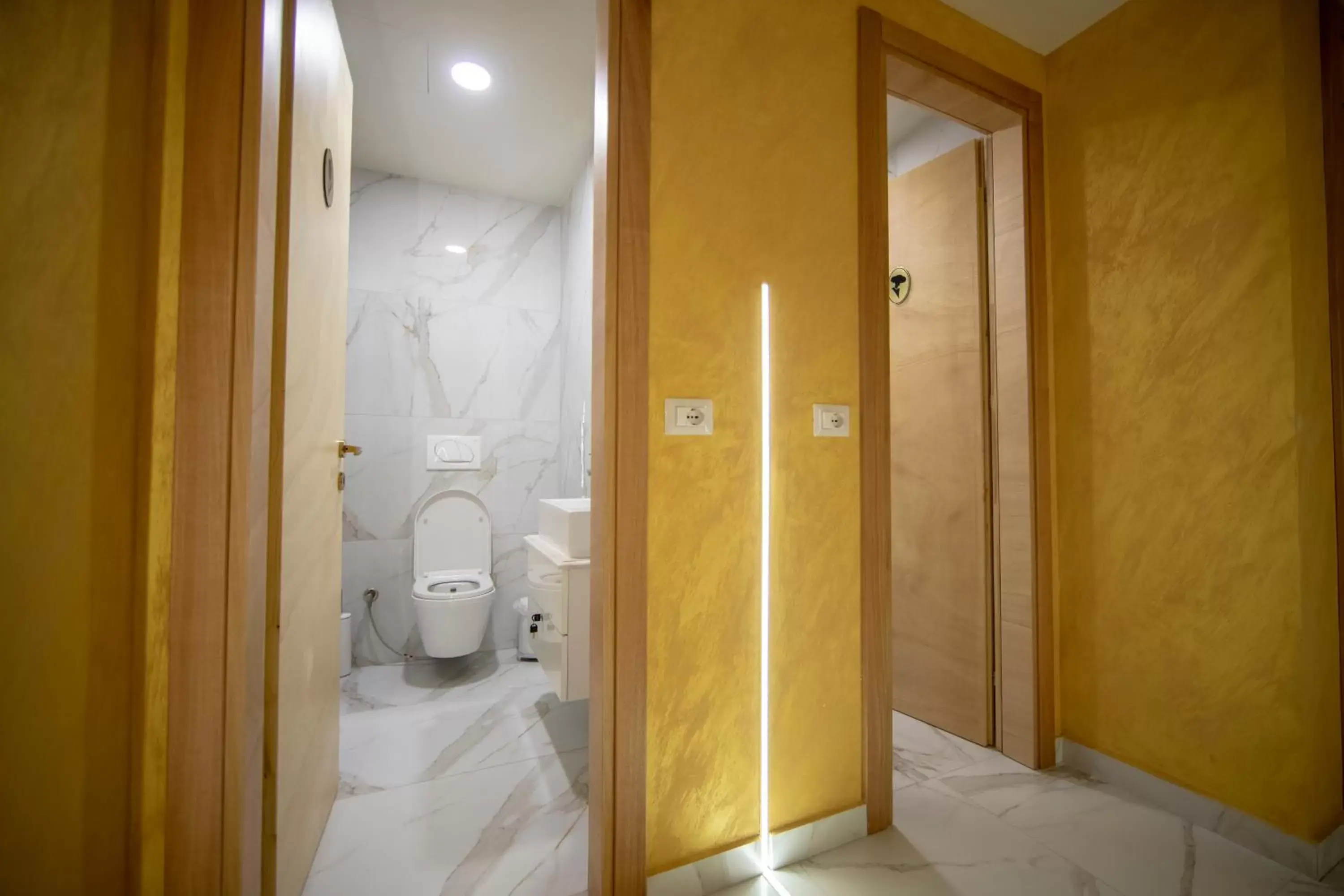 Toilet, Bathroom in Adriatik Hotel, BW Premier Collection