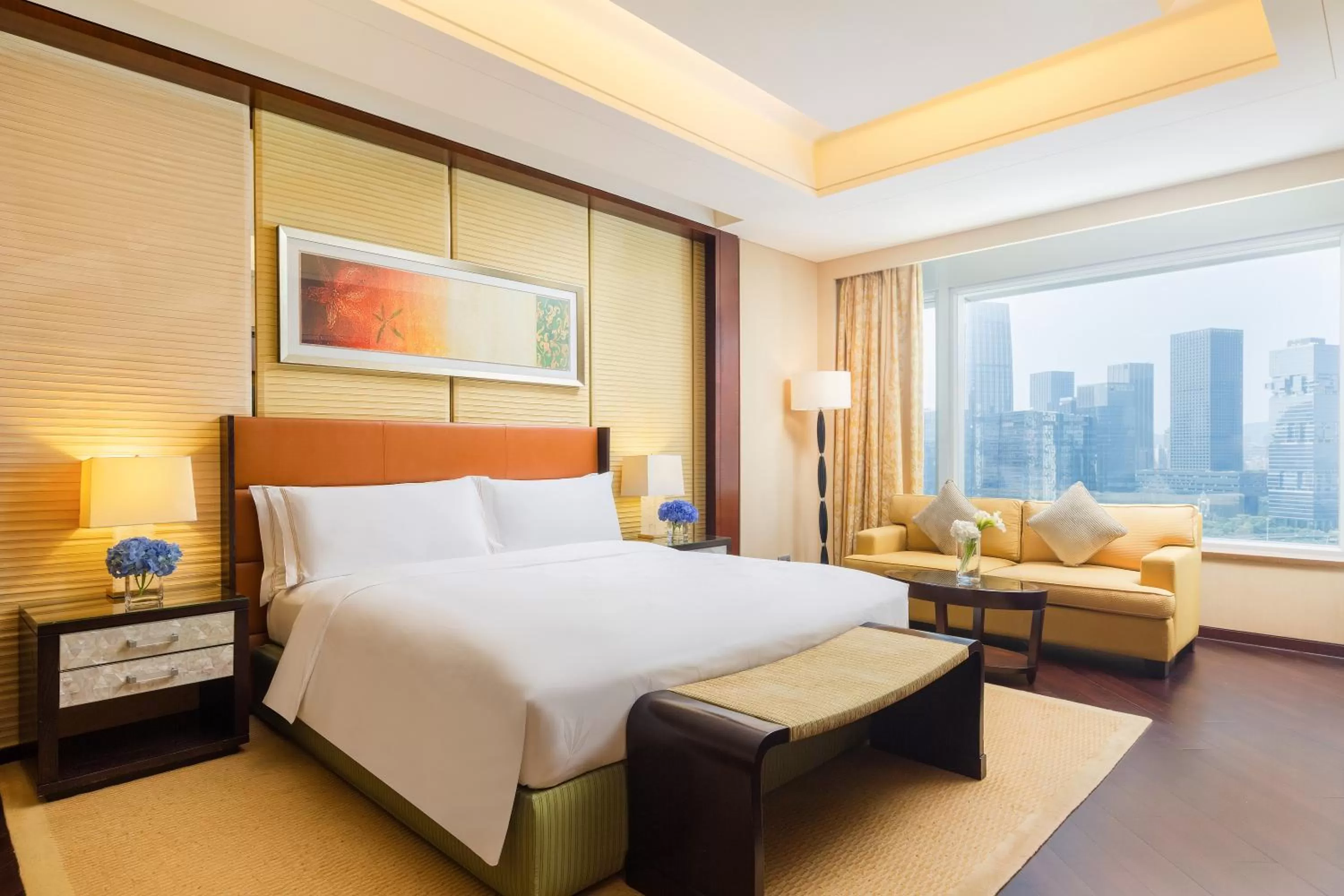 Bedroom, Bed in The Ritz-Carlton, Shenzhen