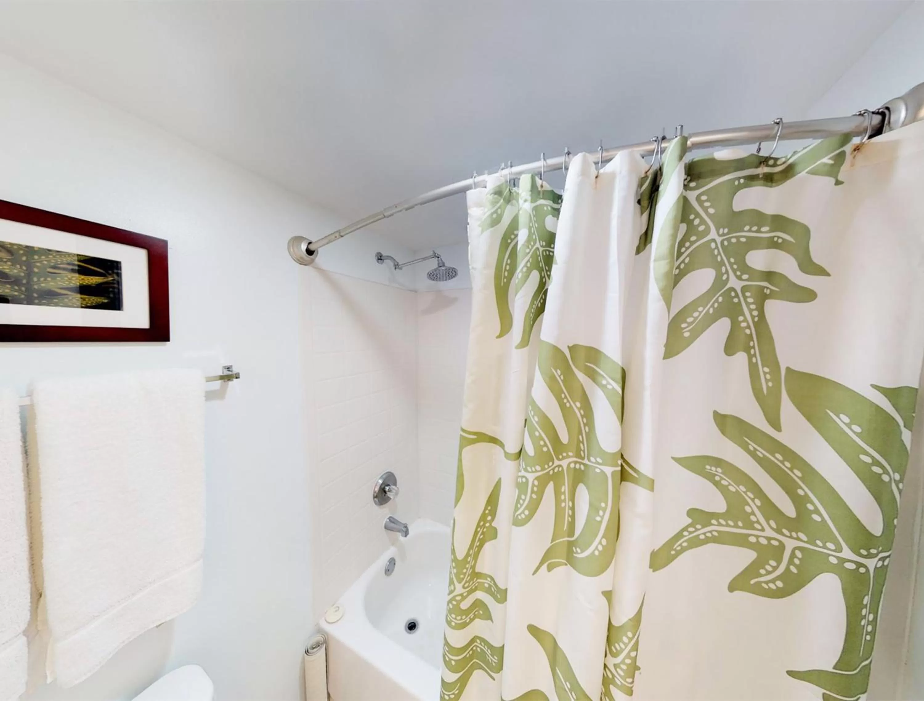 Shower in Hotel Moloka'i