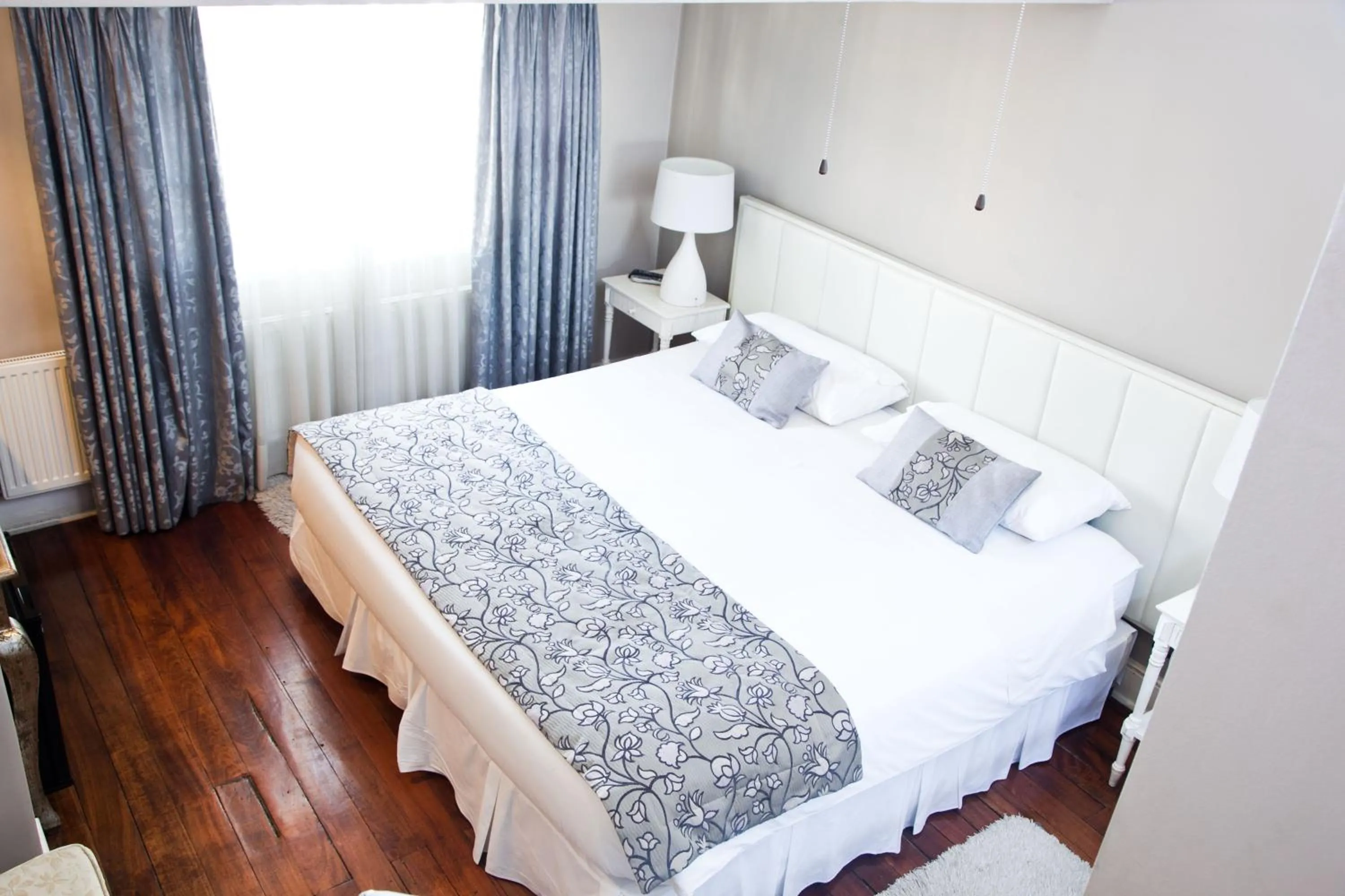 Bed in Mito Casa Hotel