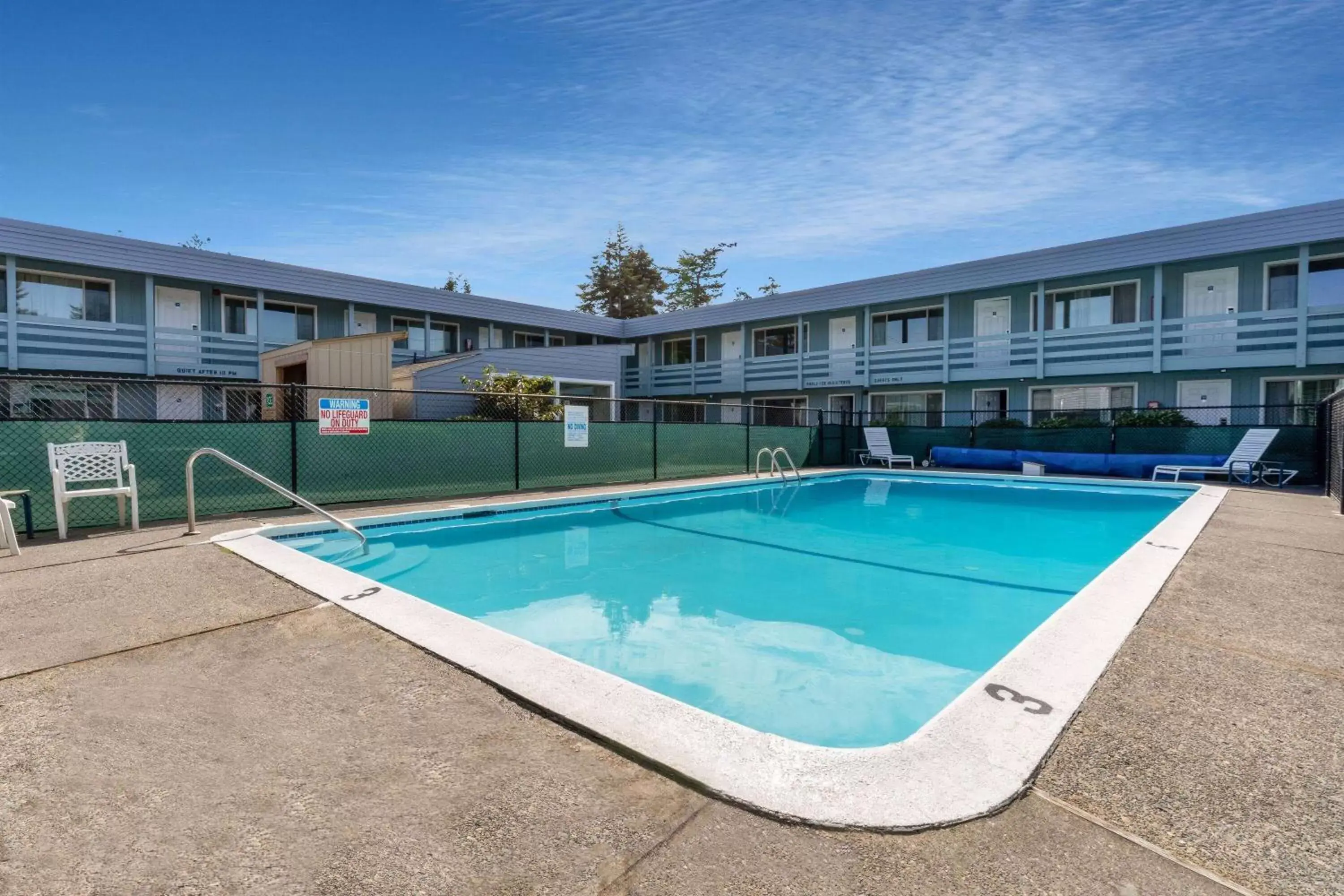 Pool view, Swimming Pool in Travelodge by Wyndham Florence