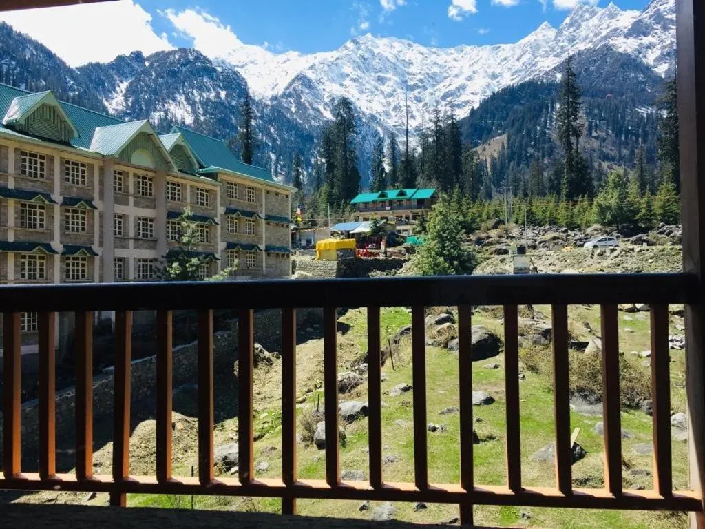 Solang Valley Resort