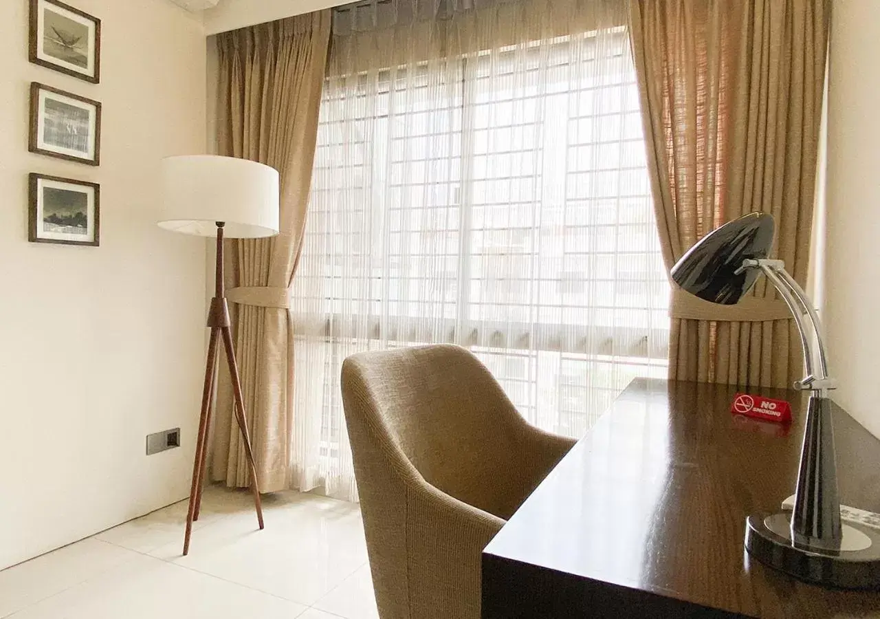 Jatra Flagship Dhaka Lake View Jatra Flagship Dhaka Lake View