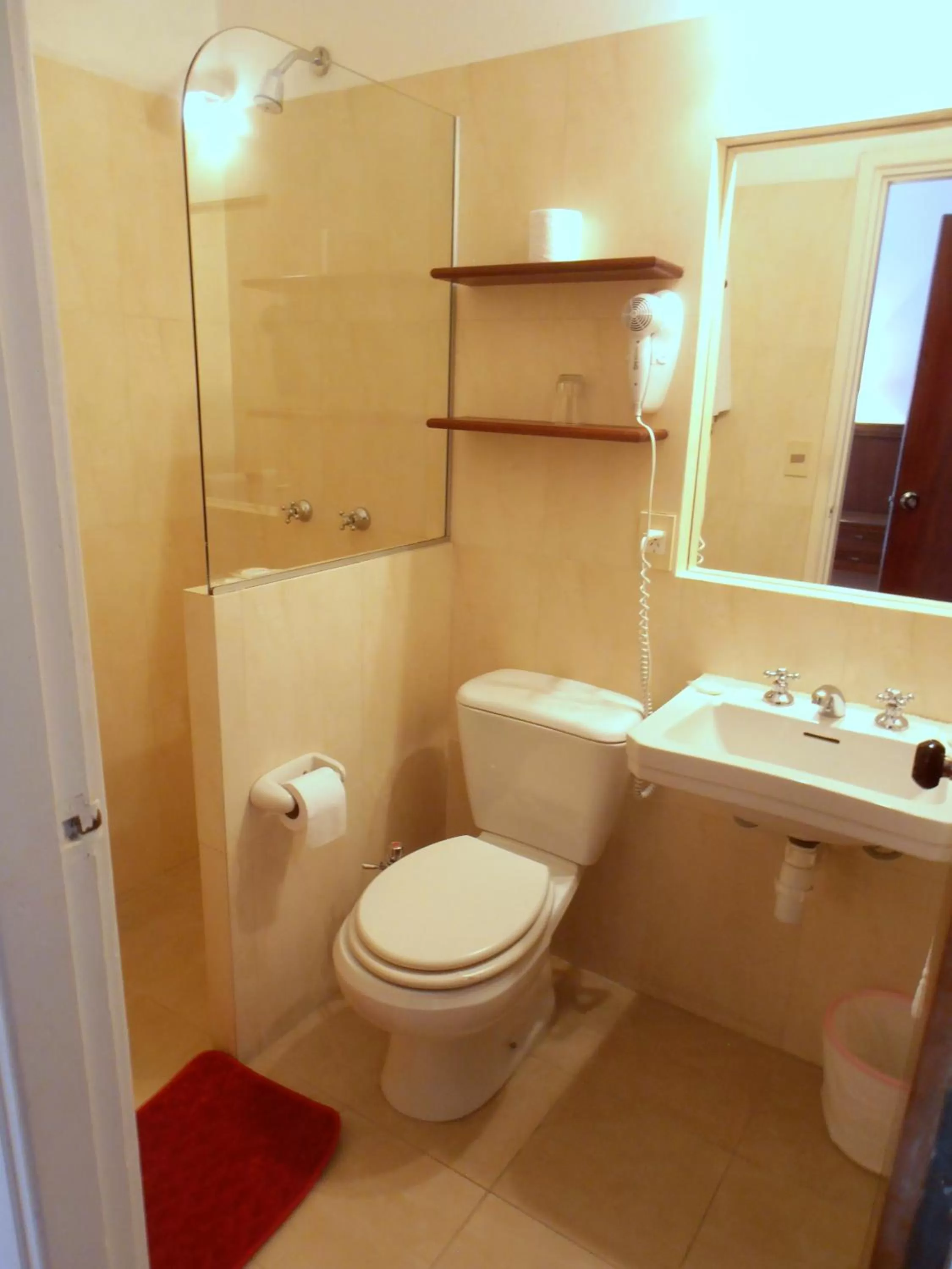 Bathroom in Hotel San Martin