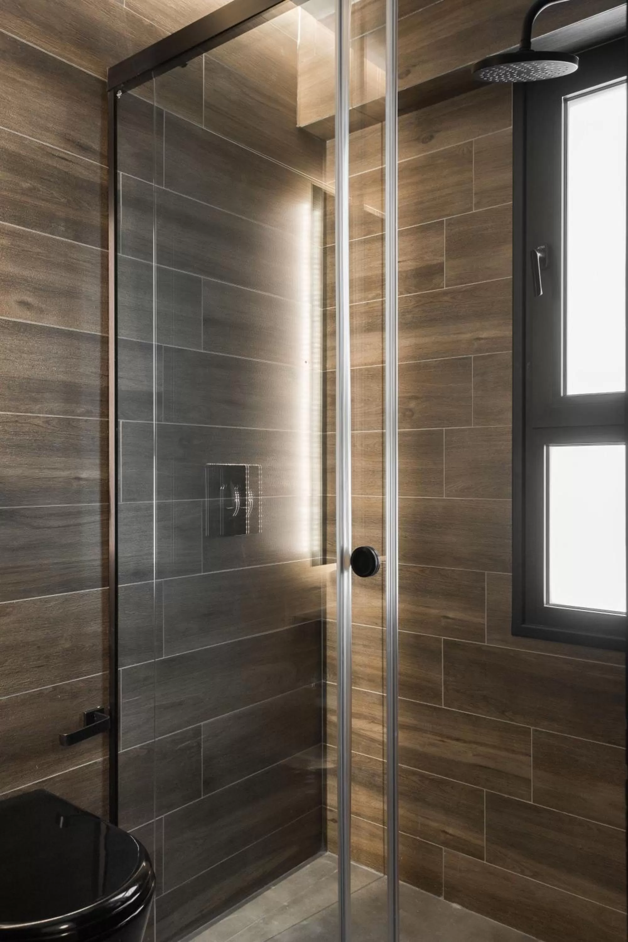 Shower in LUX&EASY Athens Downtown Apartments