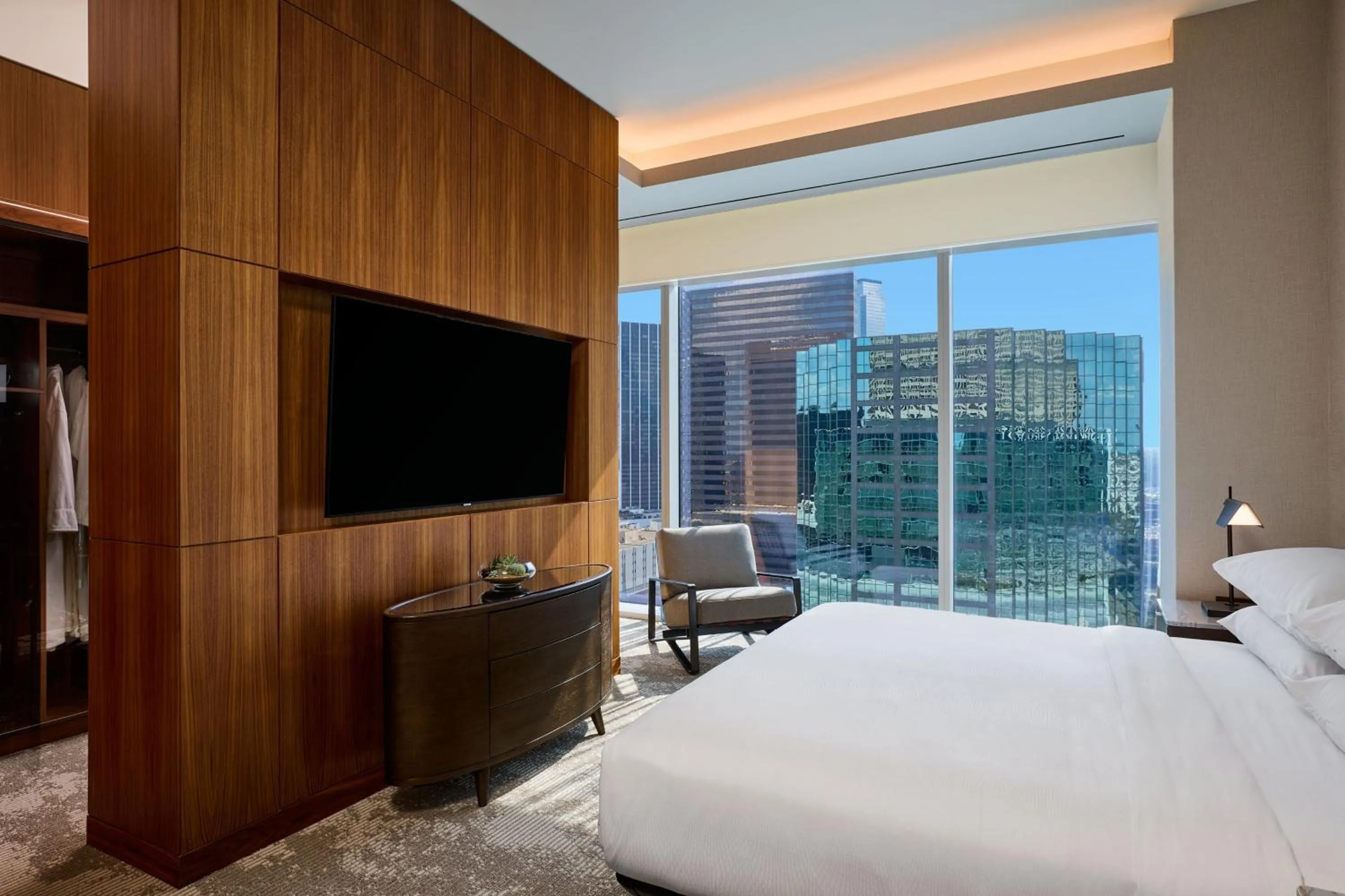 Photo of the whole room, Bed in JW Marriott Dallas Arts District