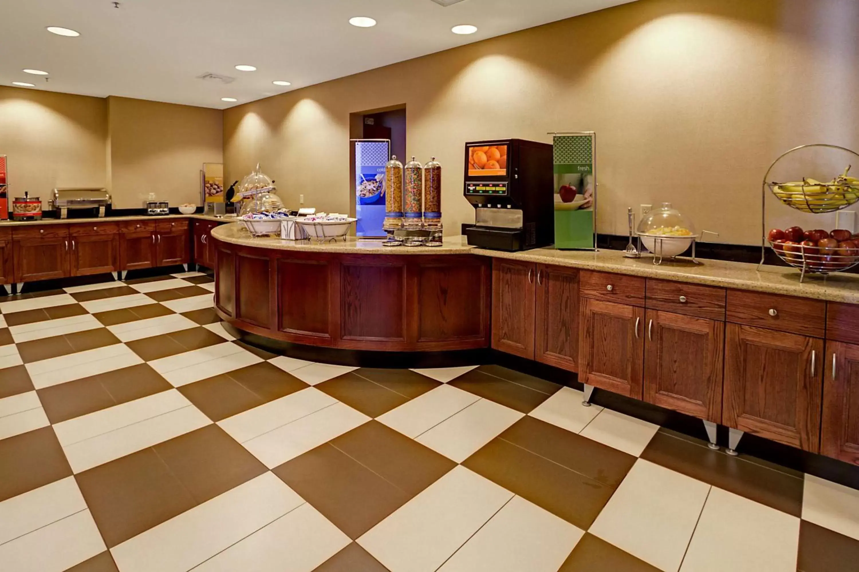 Dining area, Restaurant/Places to Eat in Hampton Inn - Great Falls