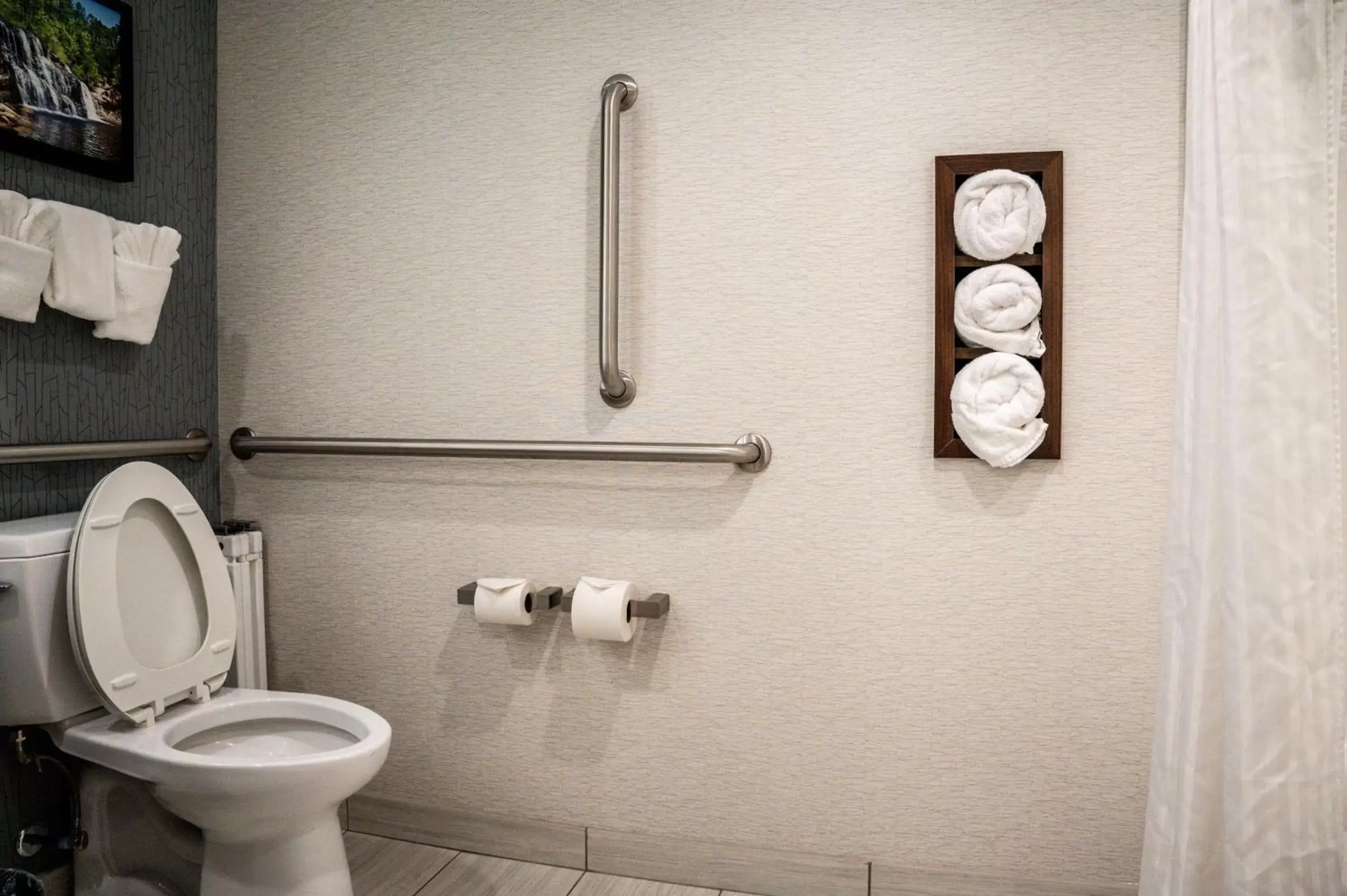 Bathroom in Hilton Garden Inn Fayetteville/Fort Bragg