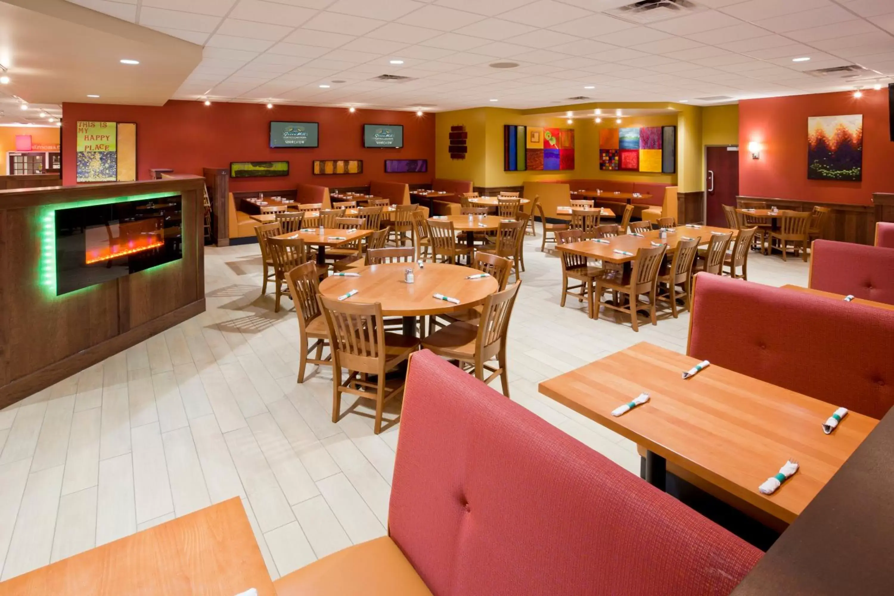 Restaurant/Places to Eat in Best Western Plus St. Paul North/Shoreview