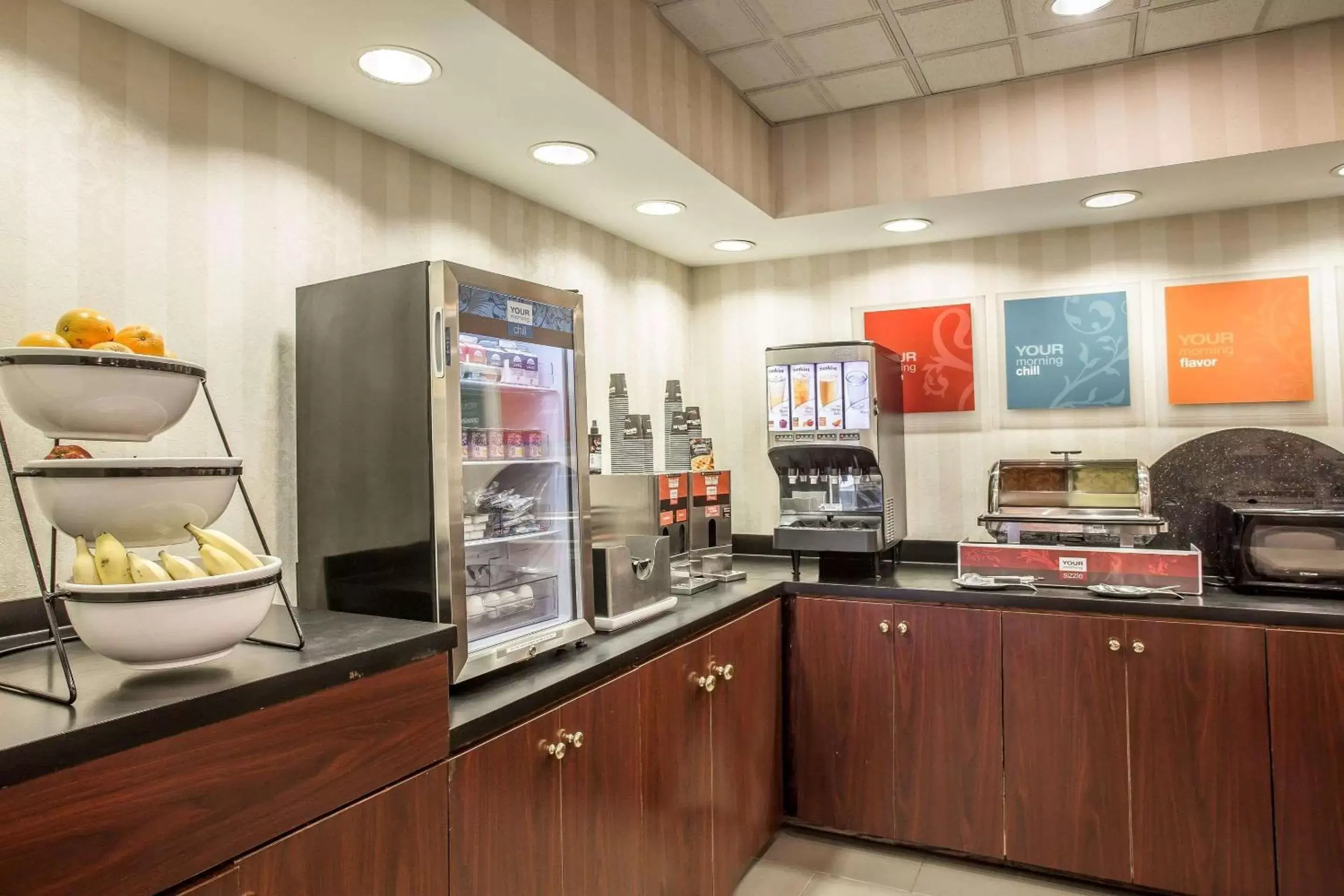 Restaurant/places to eat in Comfort Inn & Suites FtJackson Maingate Restaurant/places to eat in Comfort Inn & Suites FtJackson Maingate