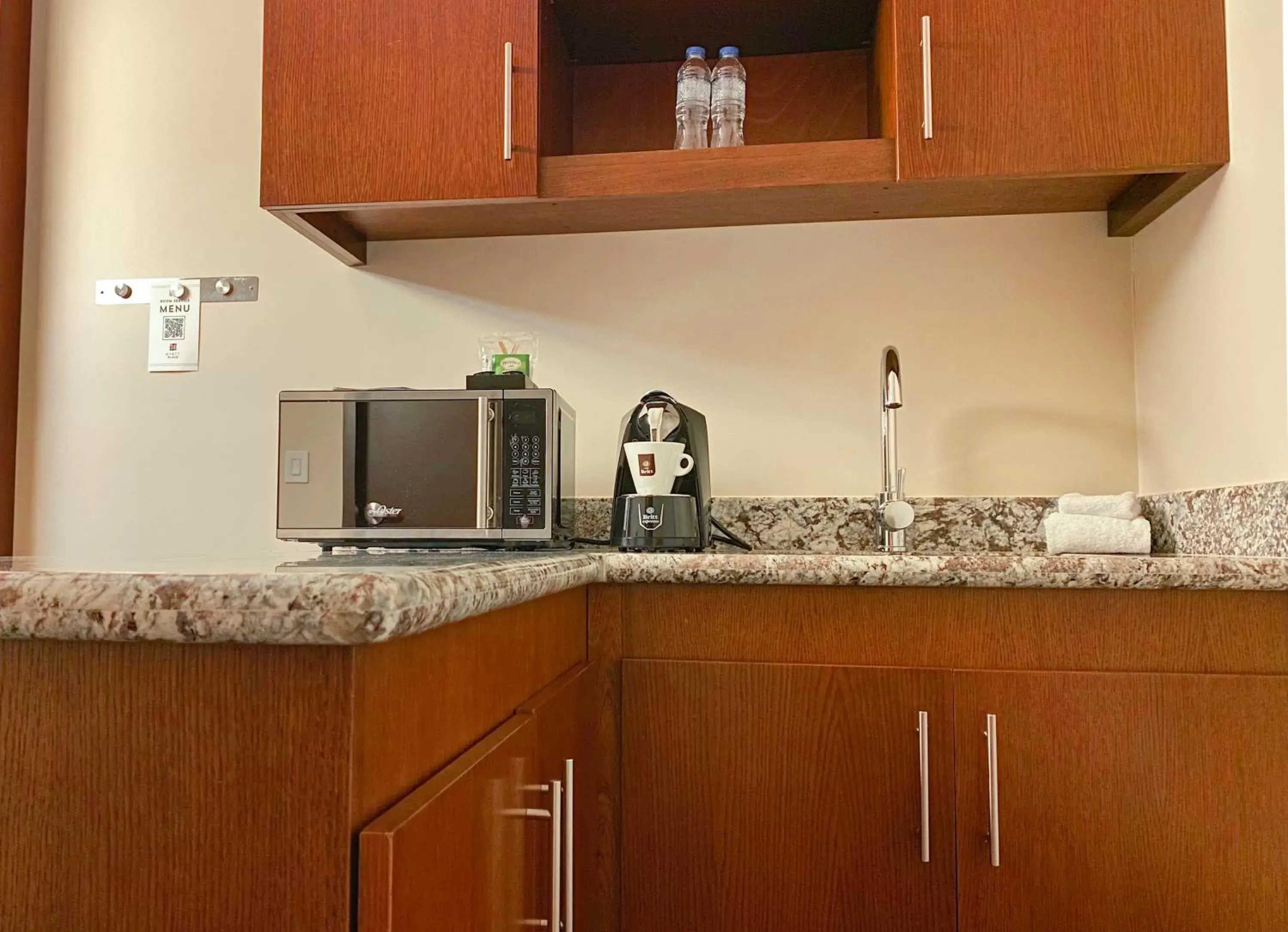 Kitchen/Kitchenette in Hyatt Place San Jose Pinares