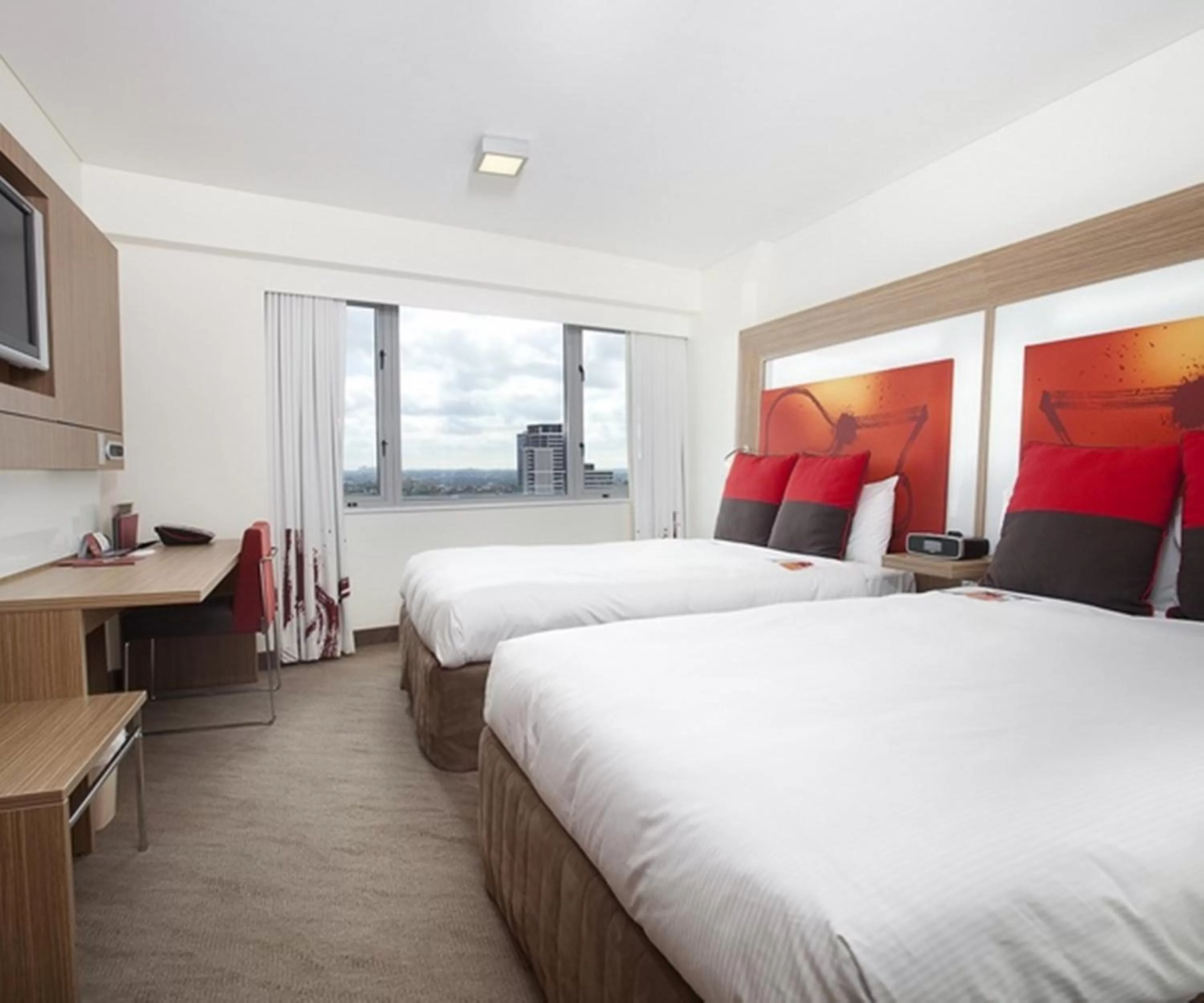 Bedroom, Bed in Novotel Sydney Olympic Park