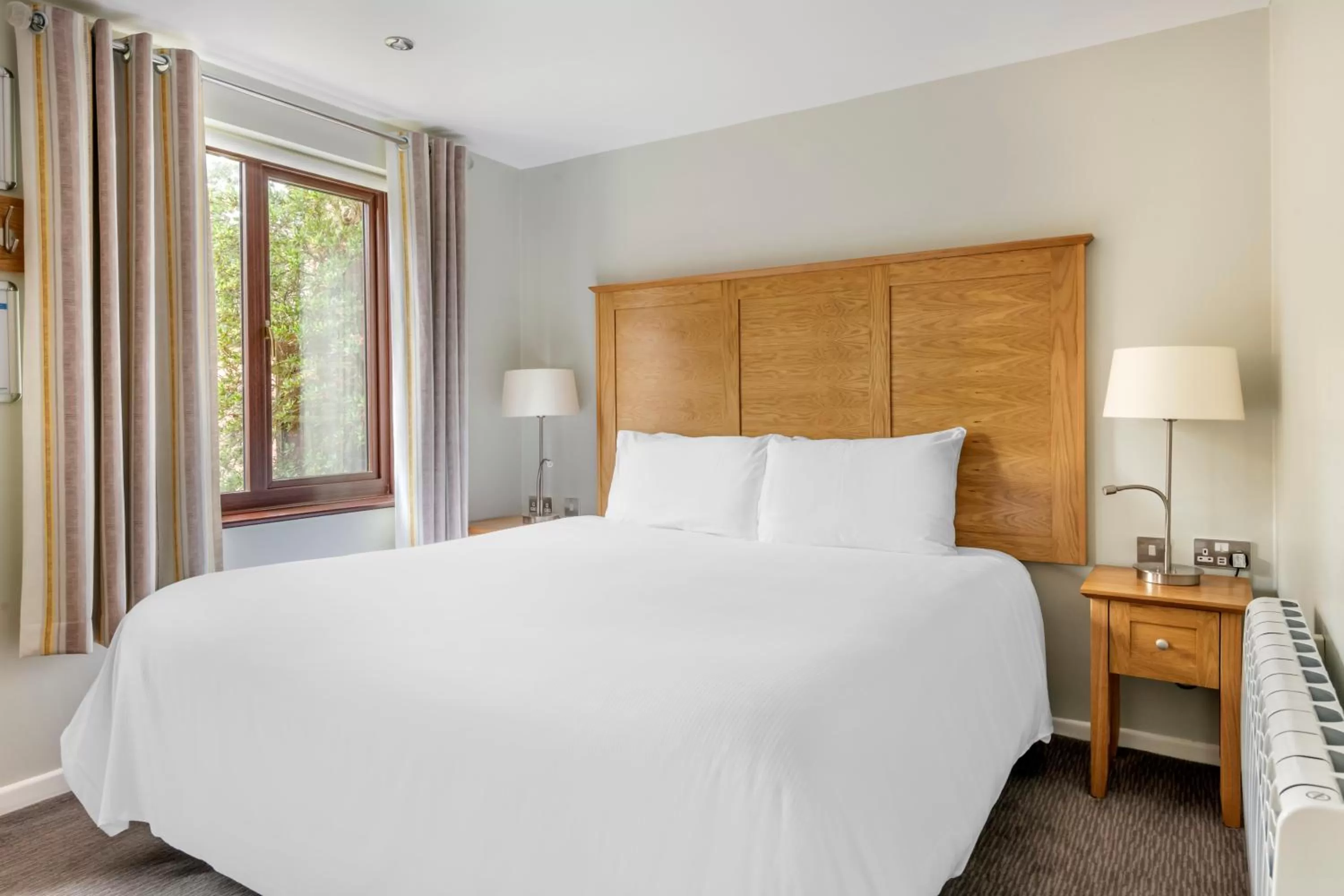 Bedroom, Bed in Cromer Country Club