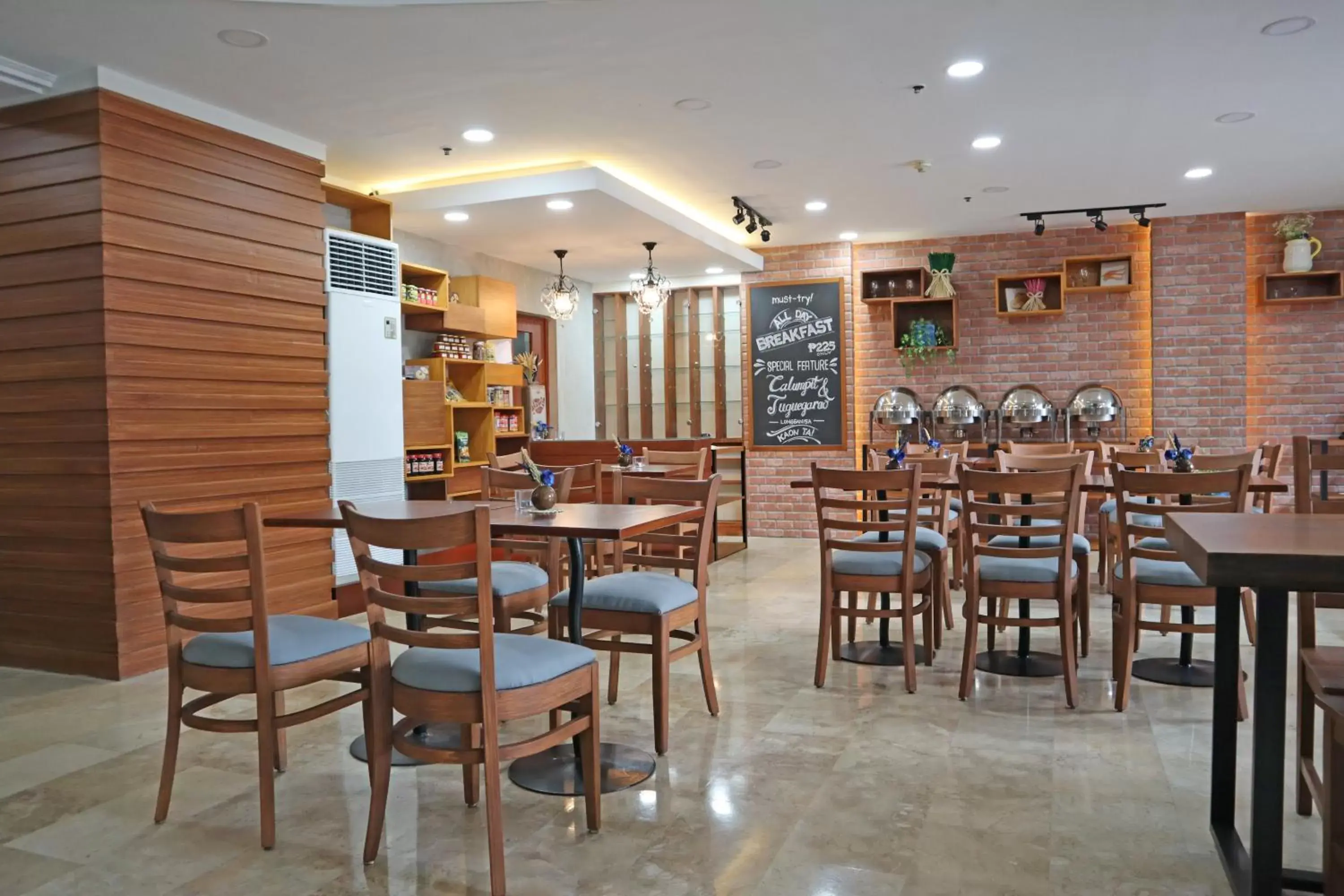 Restaurant/Places to Eat in Fersal Hotel Malakas, Quezon City
