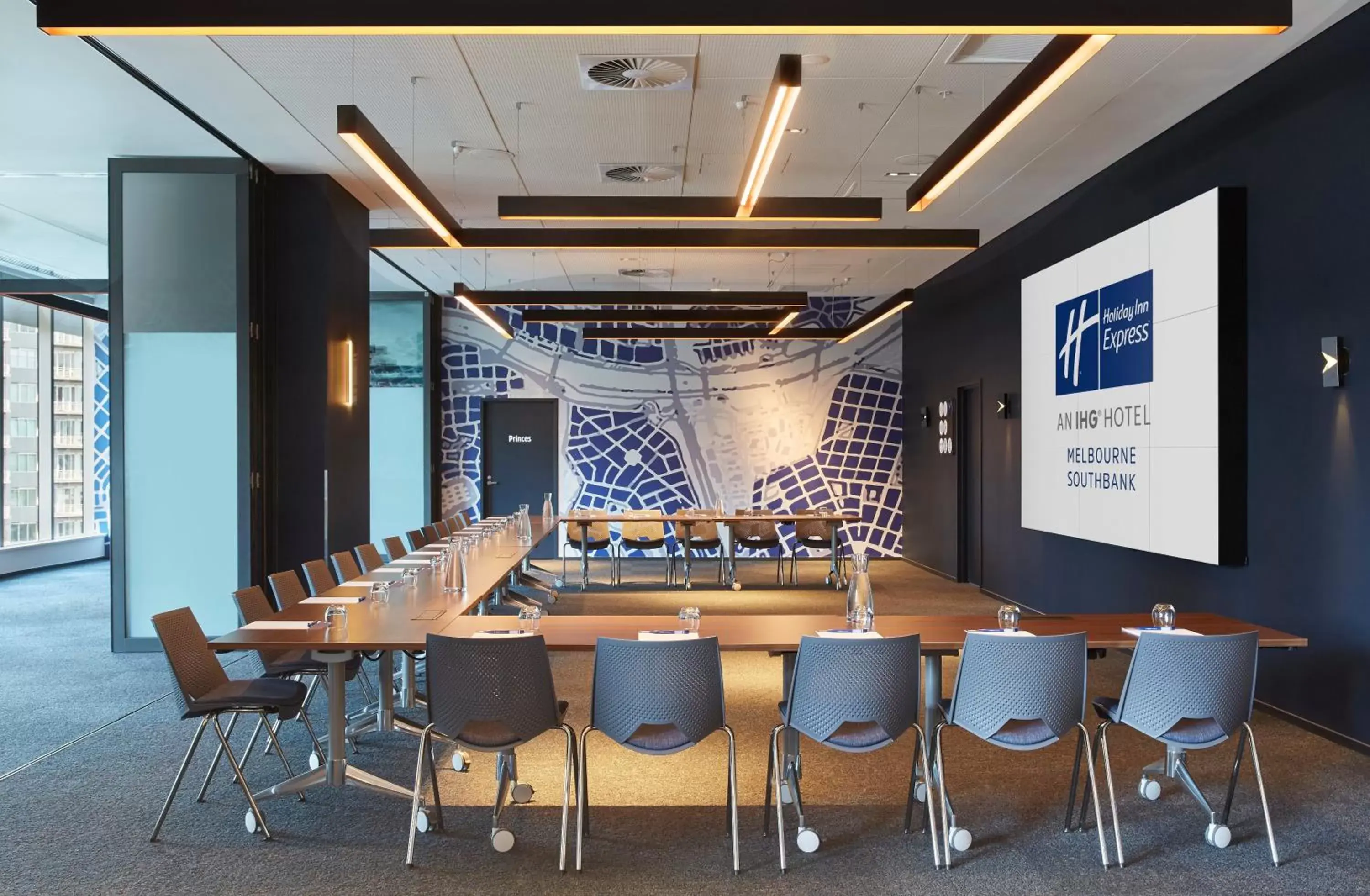 Meeting/conference room in Holiday Inn Express Melbourne Southbank, an IHG Hotel