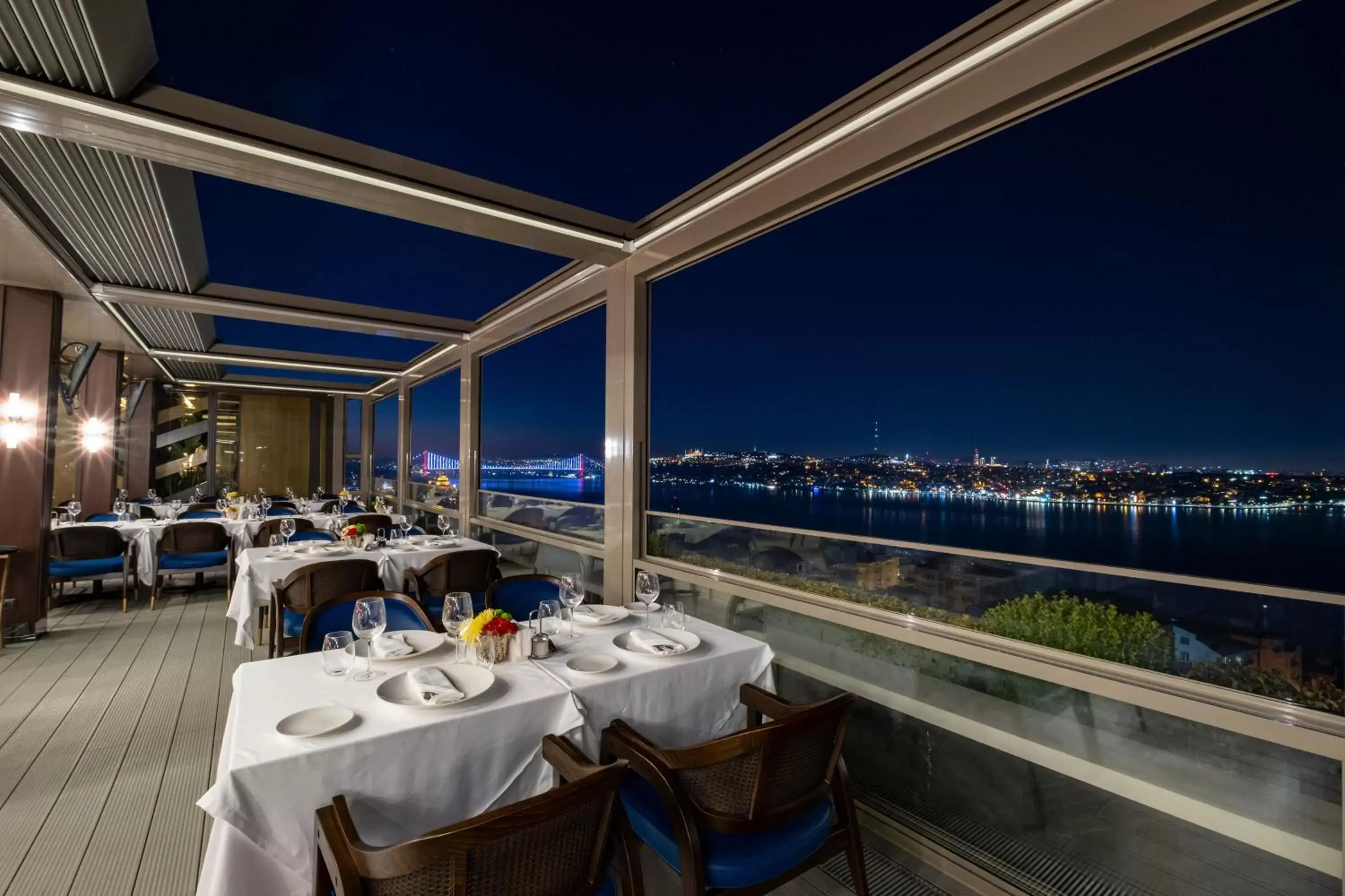 Restaurant/Places to Eat in CVK Park Bosphorus Hotel Istanbul