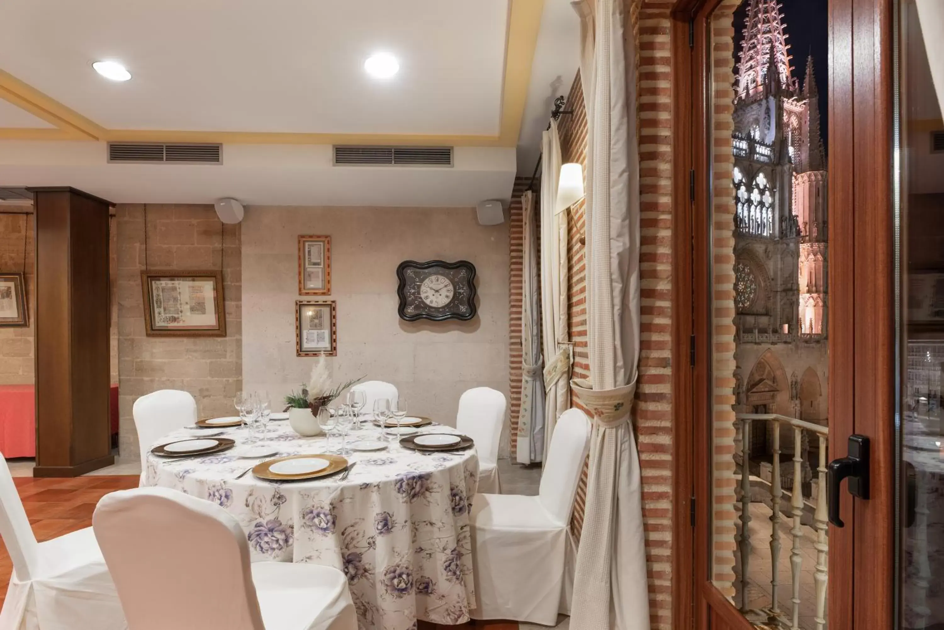 Banquet/Function facilities, Restaurant/Places to Eat in Crisol Mesón del Cid