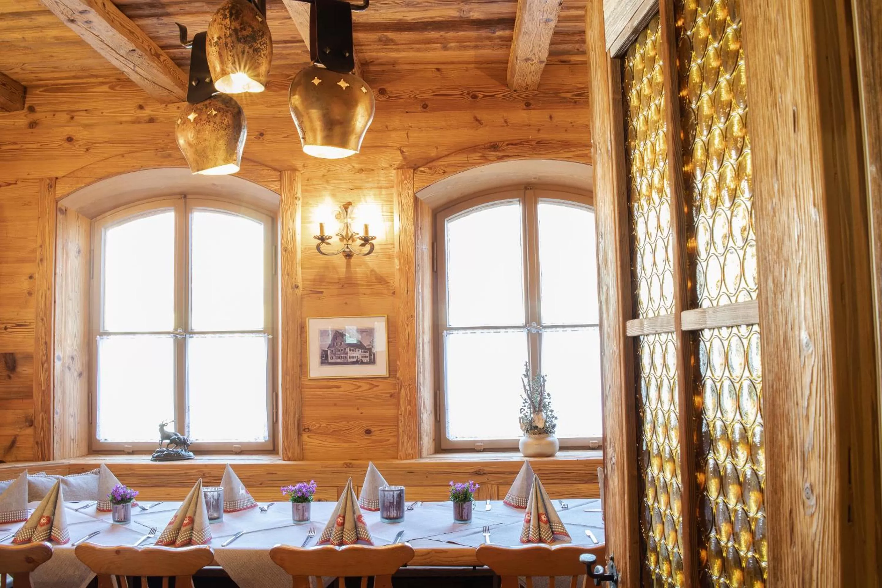 Restaurant/places to eat in Hotel zum Hirsch