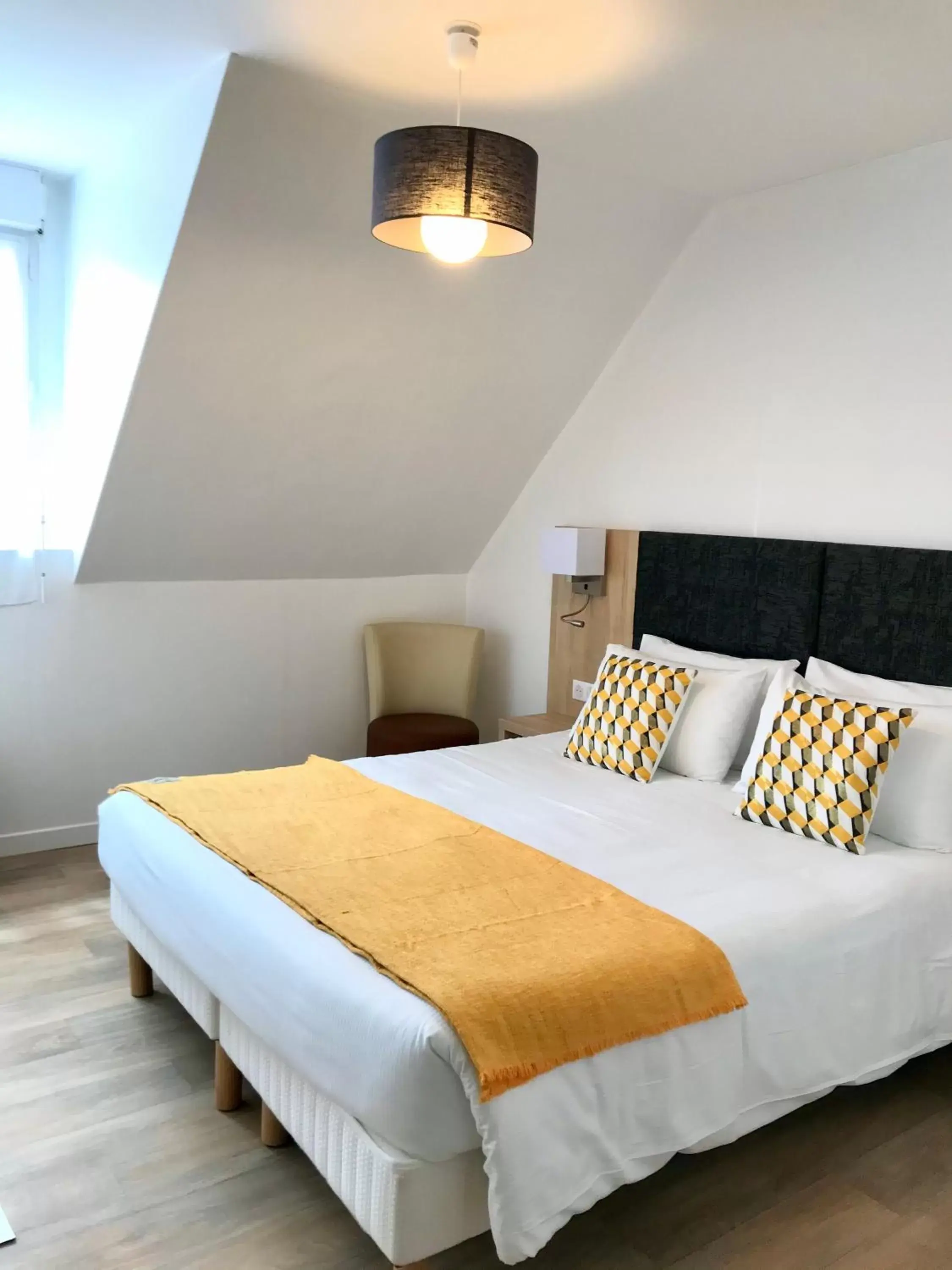 Photo of the whole room, Bed in Boutique Hôtel d'Orbigny Chatelaillon - La Rochelle