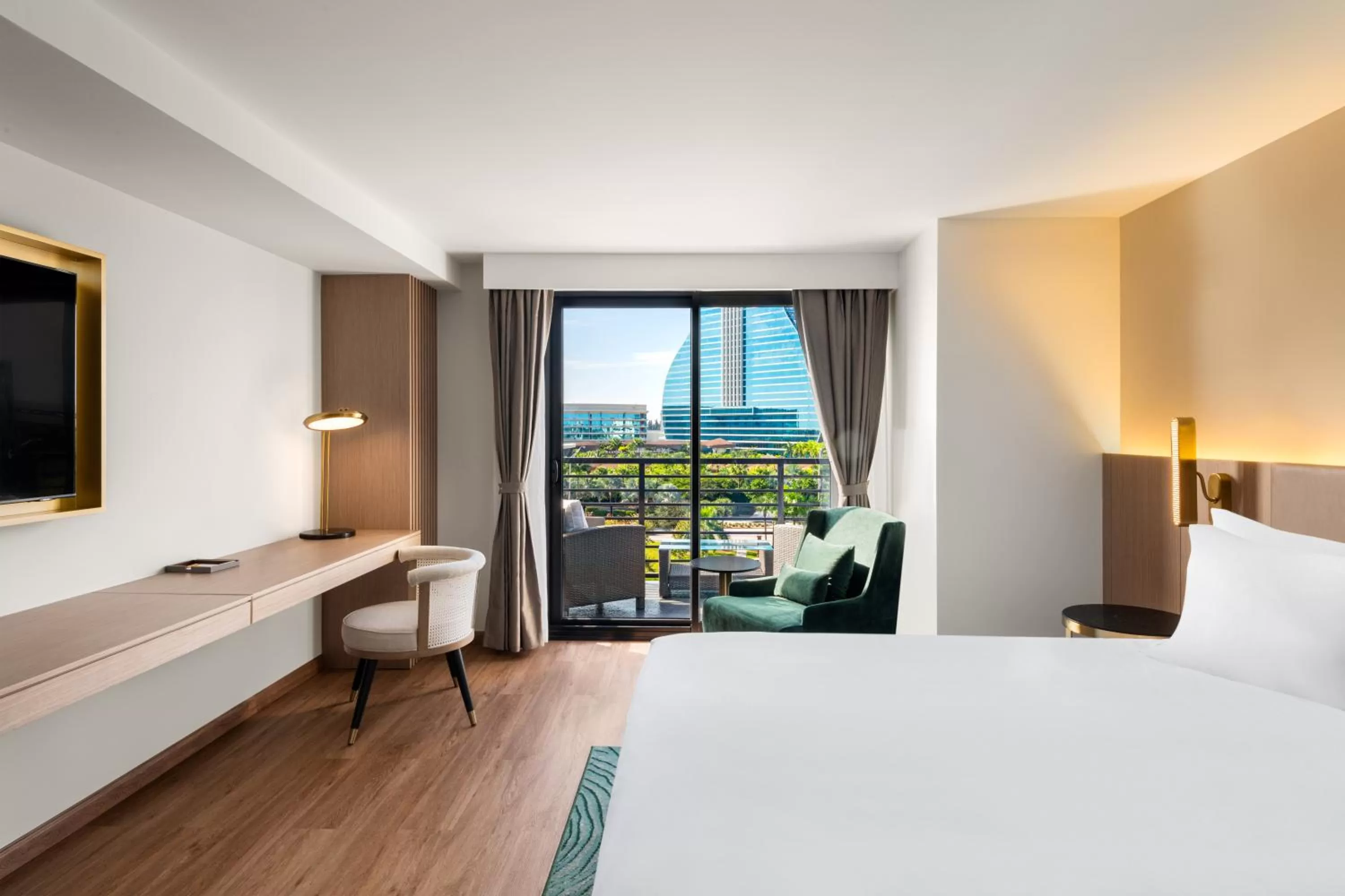 View (from property/room), Bed in Dolce by Wyndham Hollywood