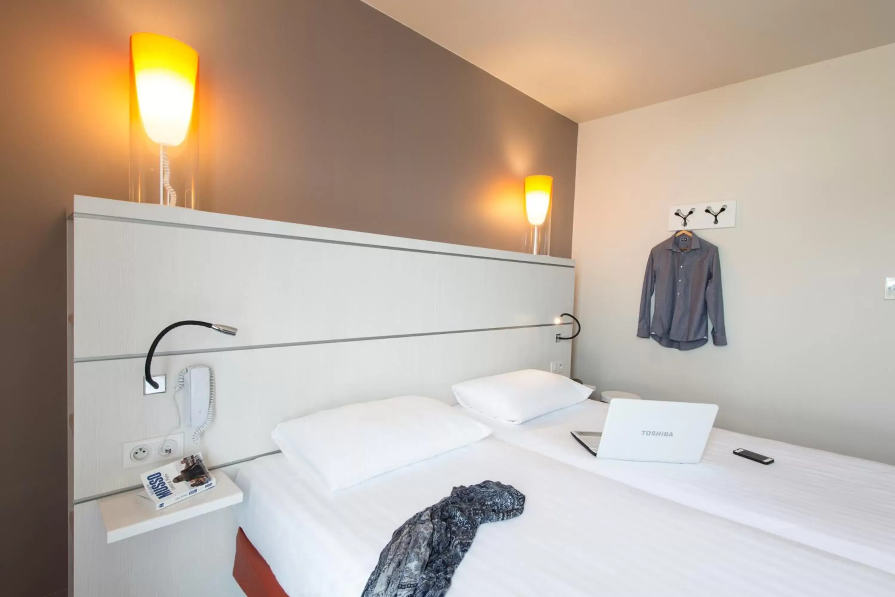 Bed, Room Photo in Kyriad La Rochelle Centre - Les Minimes