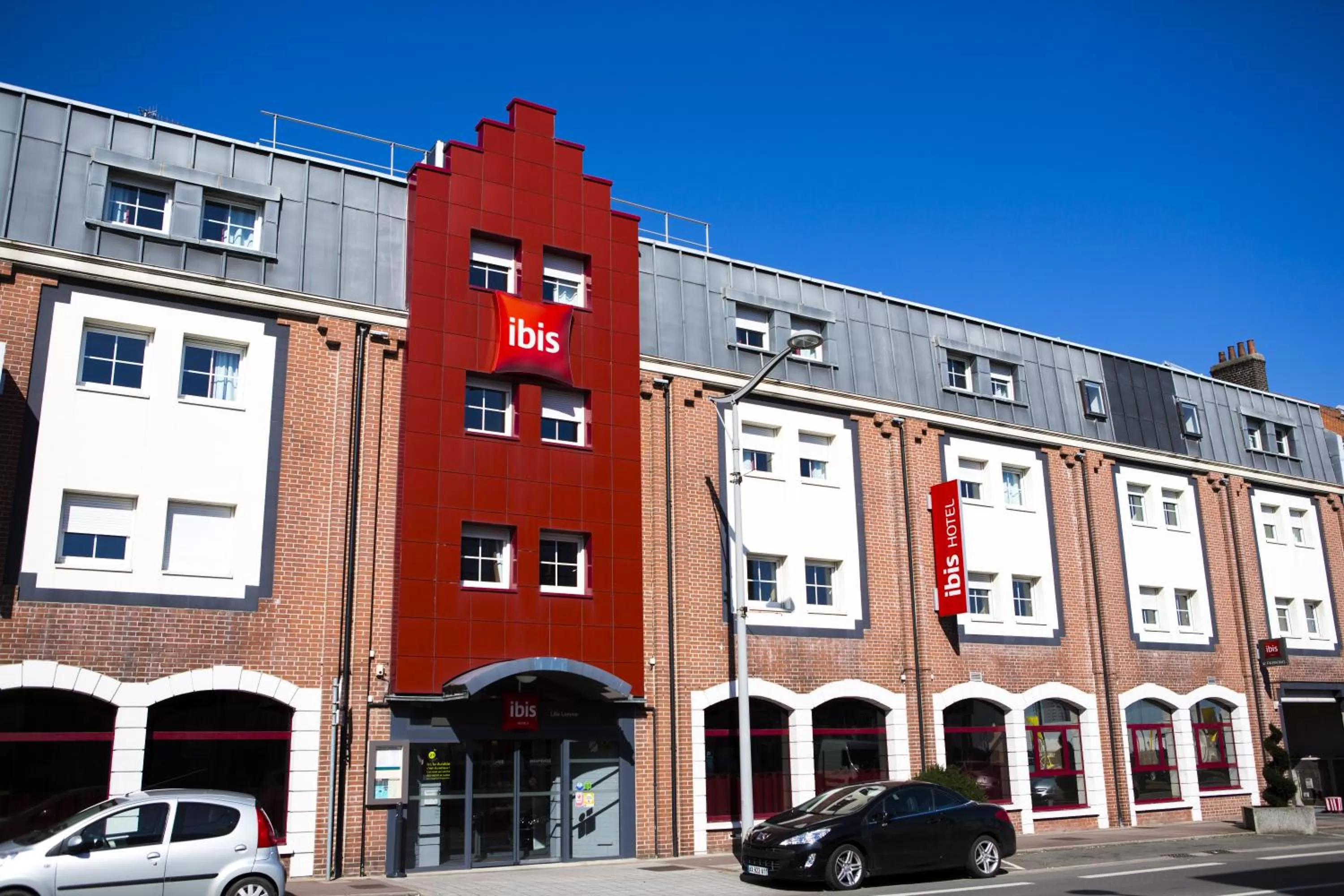 Facade/entrance in ibis Lille Lomme Centre