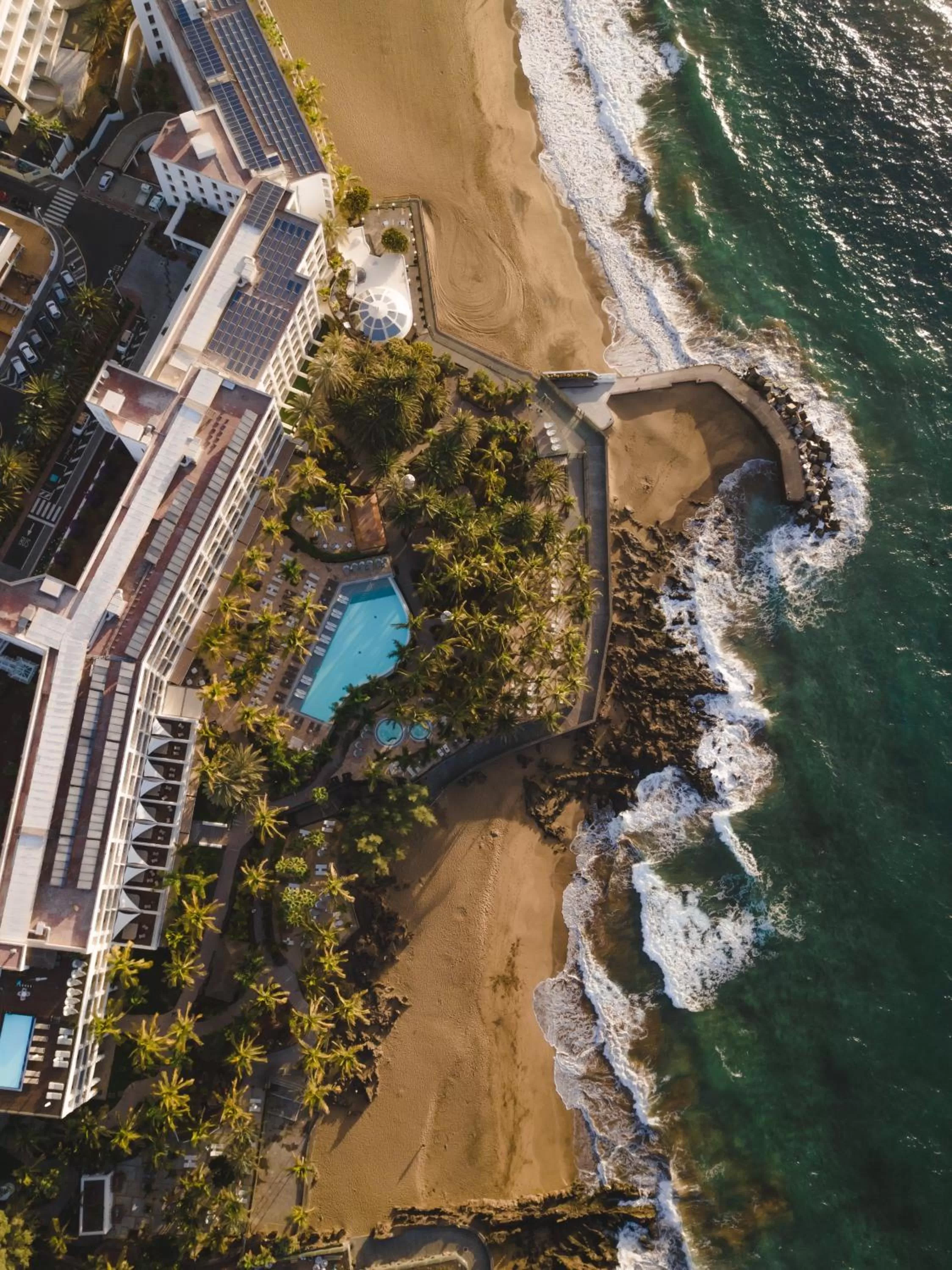 Property building in Hotel Fariones