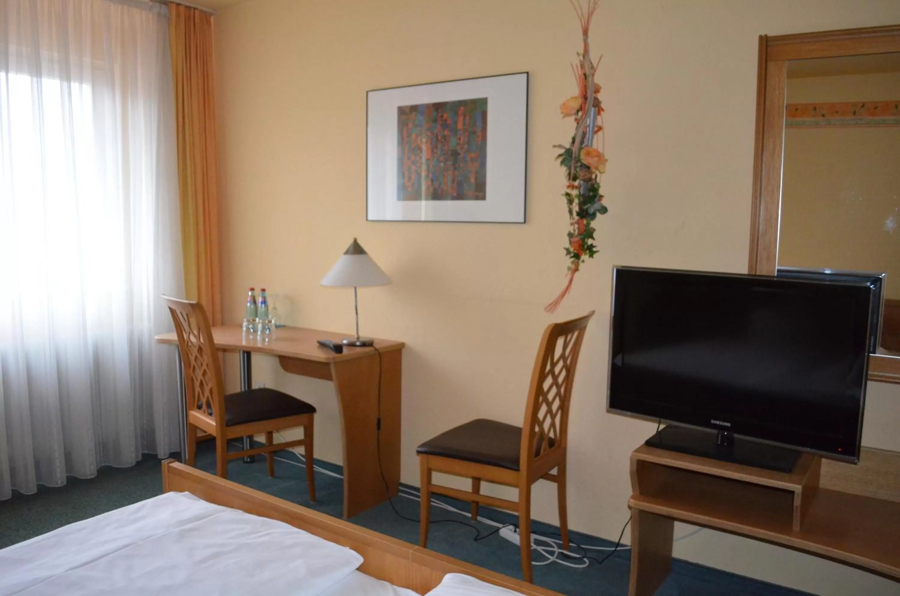 Bedroom, Bed in Alte Post - Hotel Am Rhein-Ufer Laufenburg