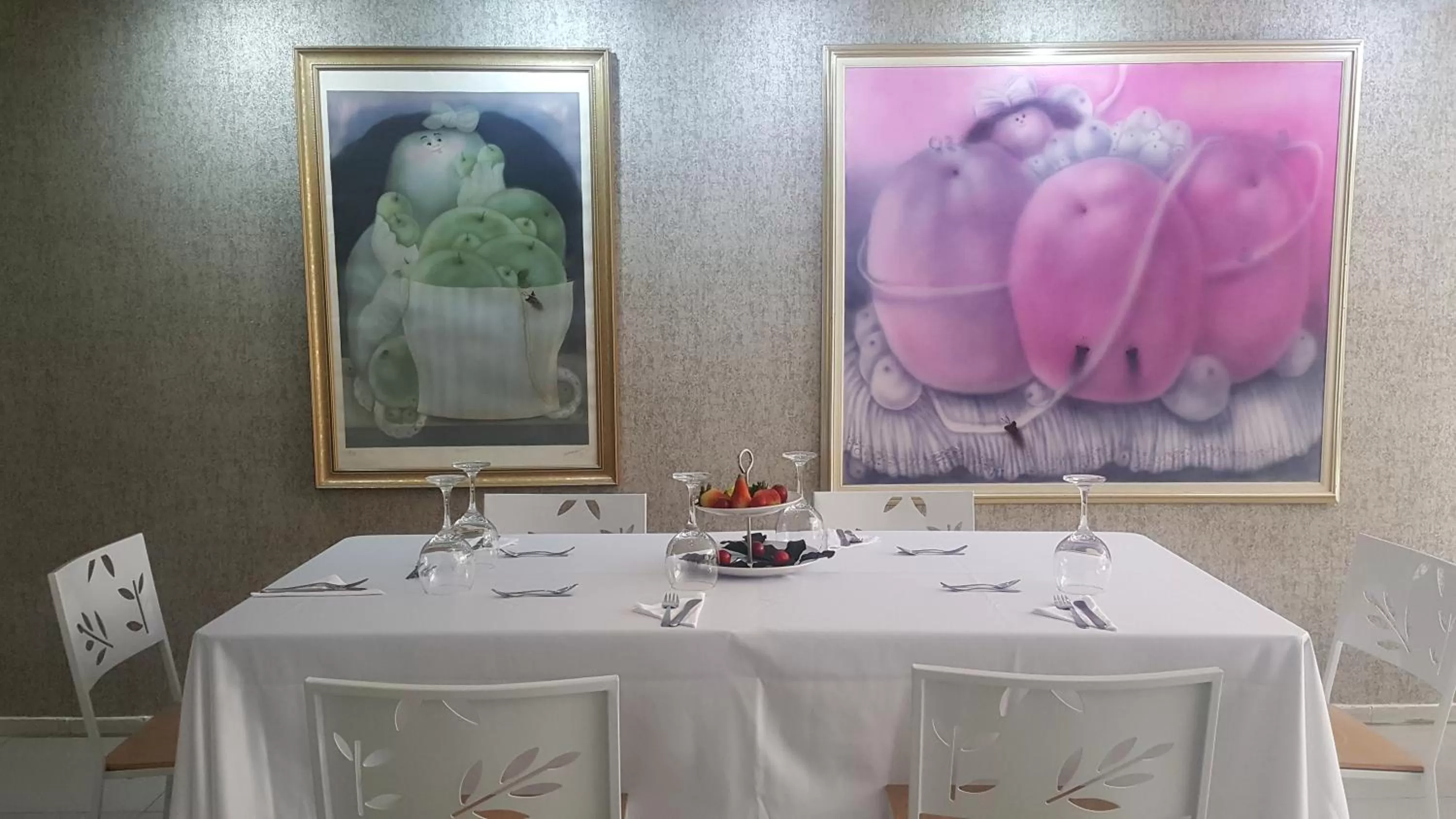 Restaurant/places to eat in Suites 109 GH Usaquén