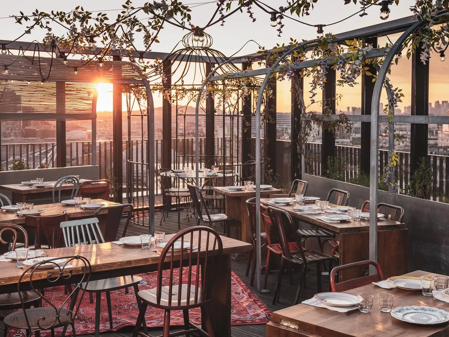Balcony/Terrace, Restaurant/Places to Eat in Novotel Paris Porte Versailles