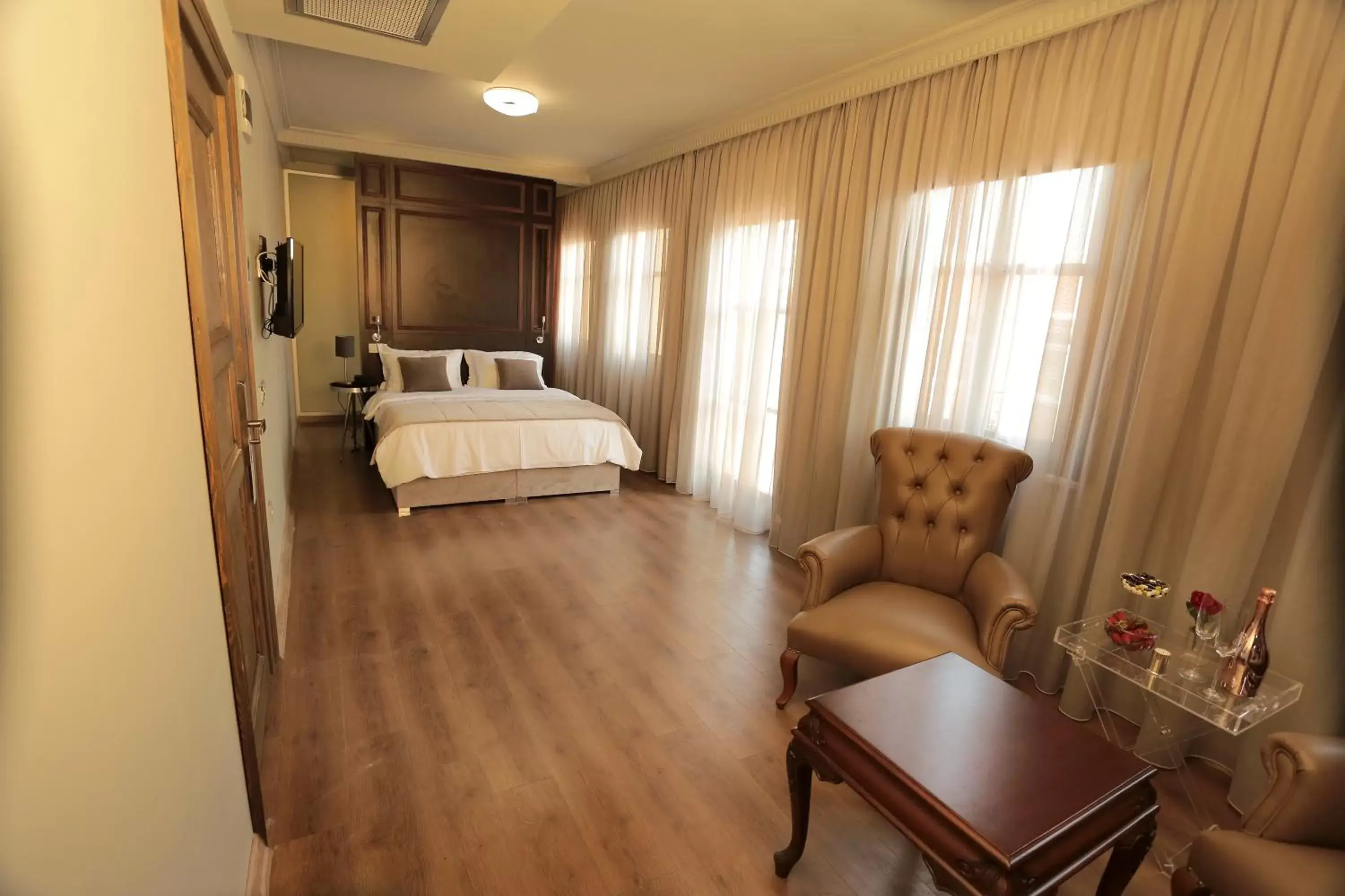 Bed, Seating Area in Ferman Pera Hotel