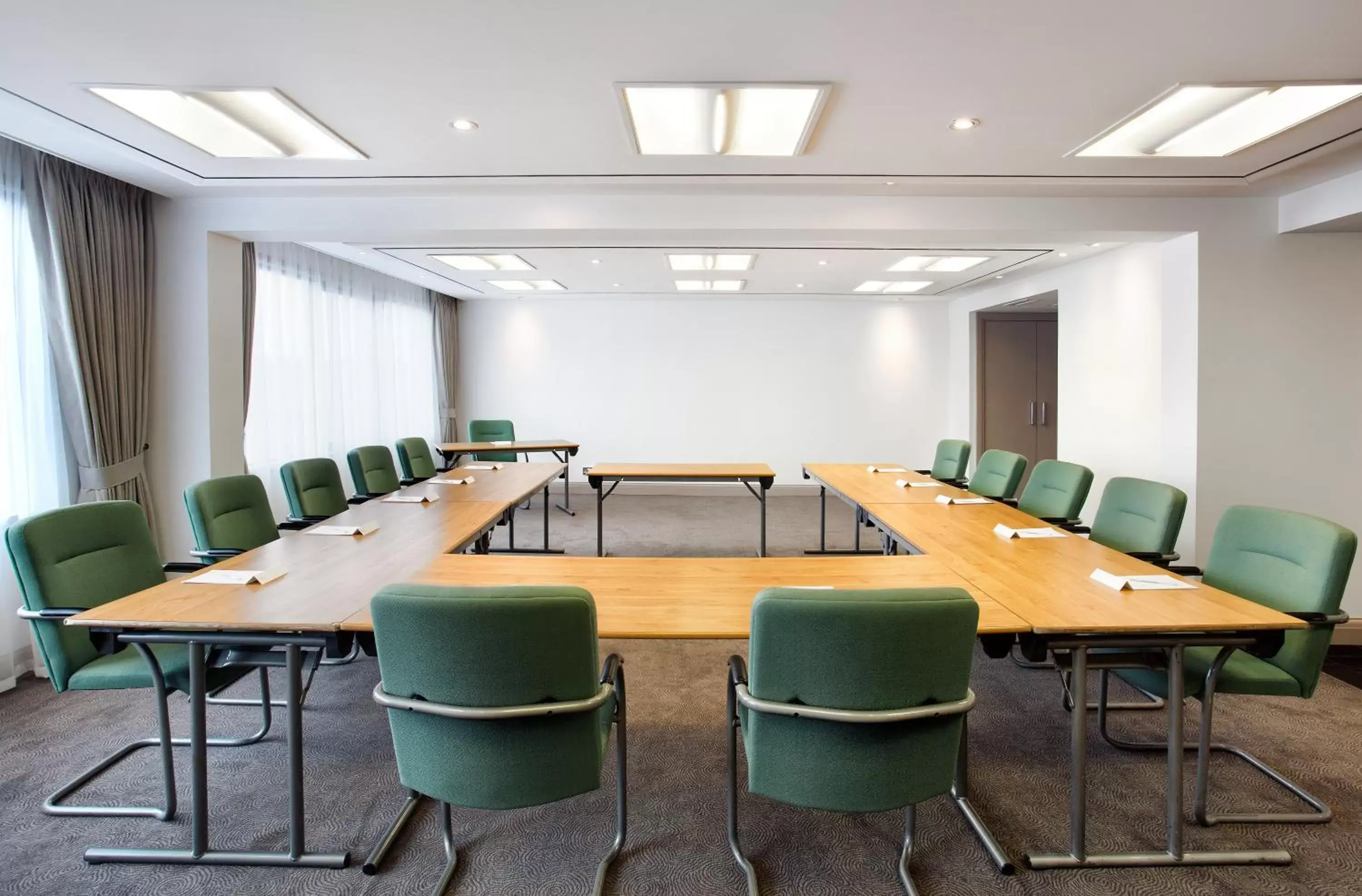 Meeting/conference room, Business Area/Conference Room in Leonardo Hotel - Formerly Jurys Inn and Conference Venue Aberdeen Airport