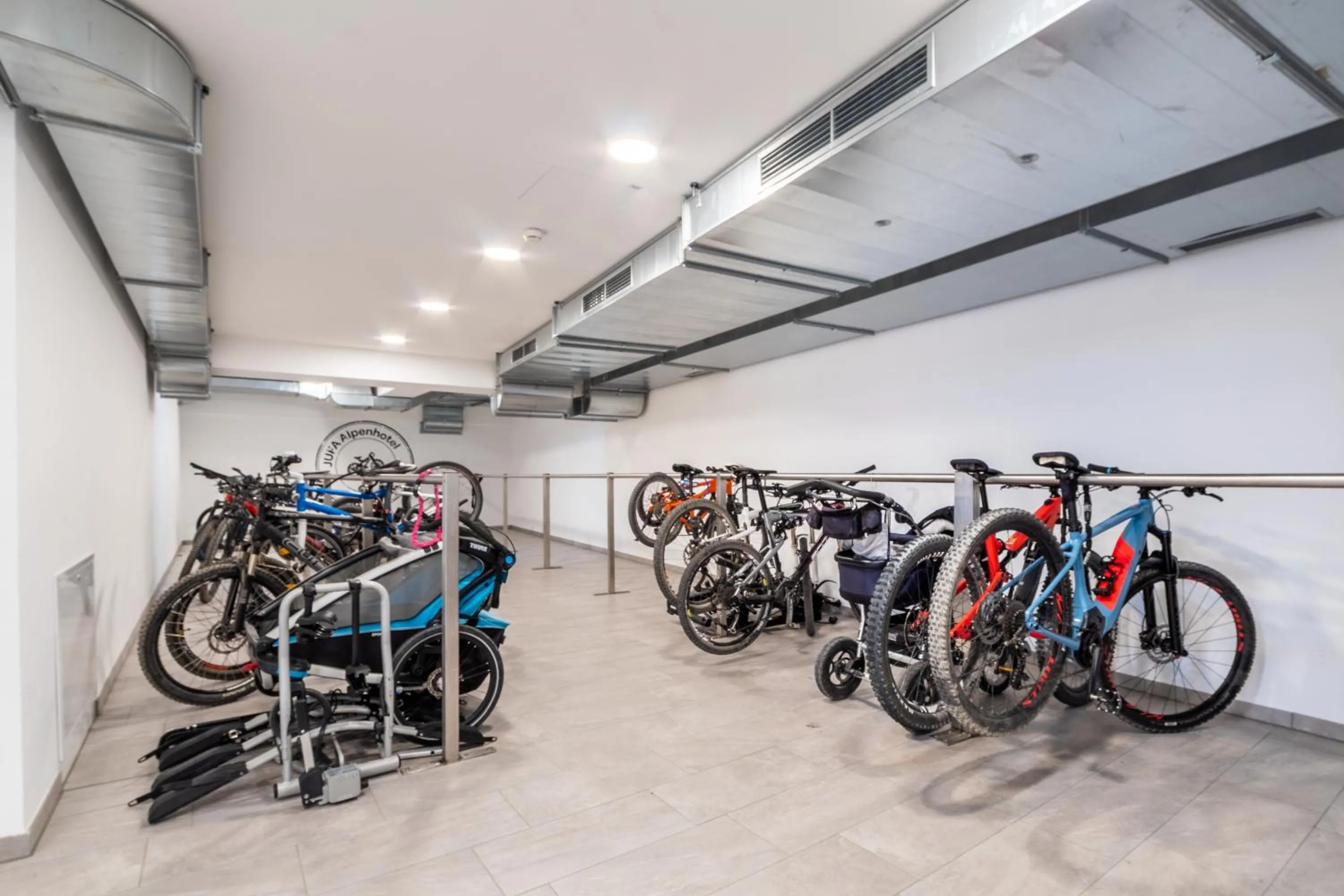 Cycling in JUFA Alpenhotel Saalbach