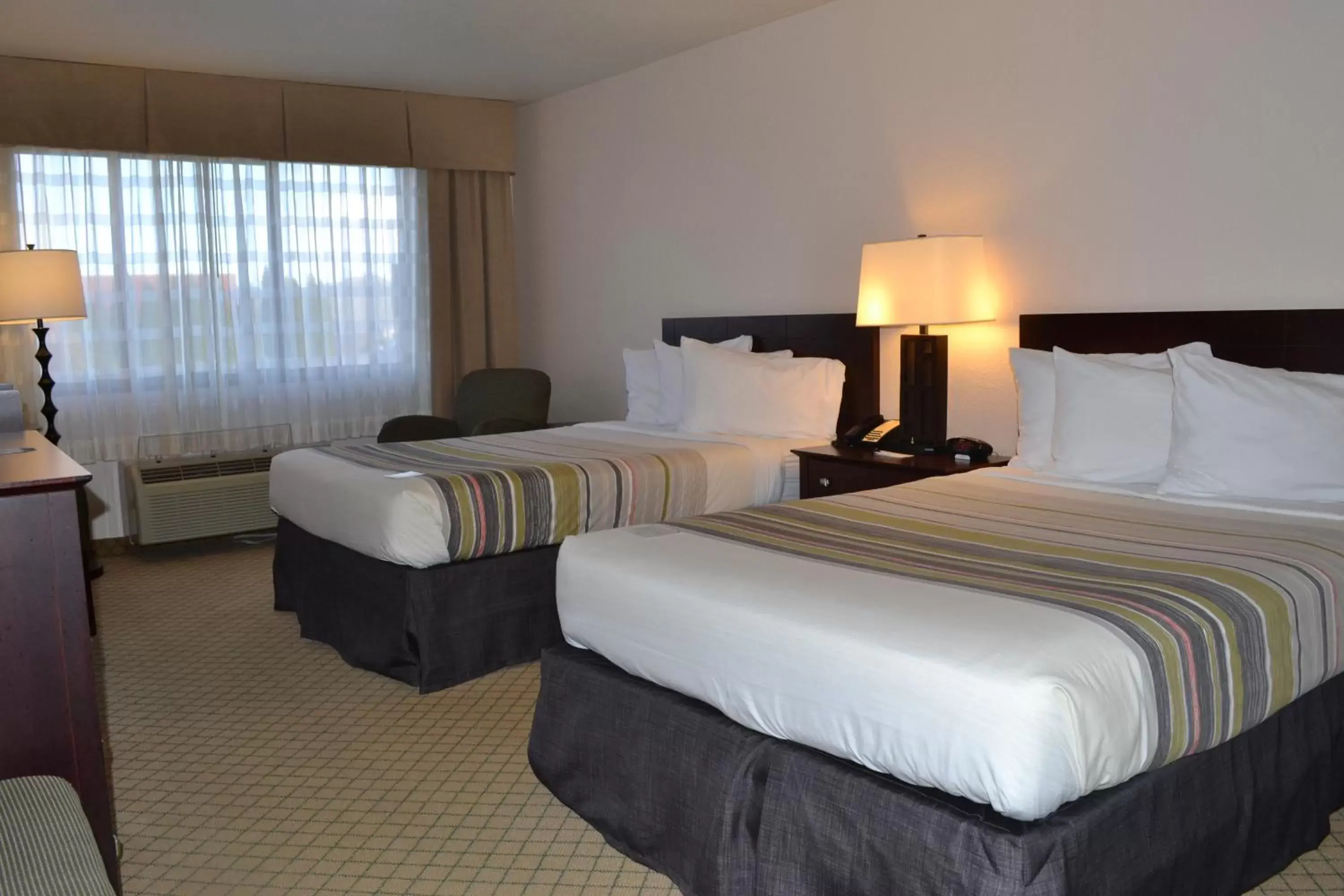Bedroom, Bed in Country Inn & Suites by Radisson, Abingdon, VA