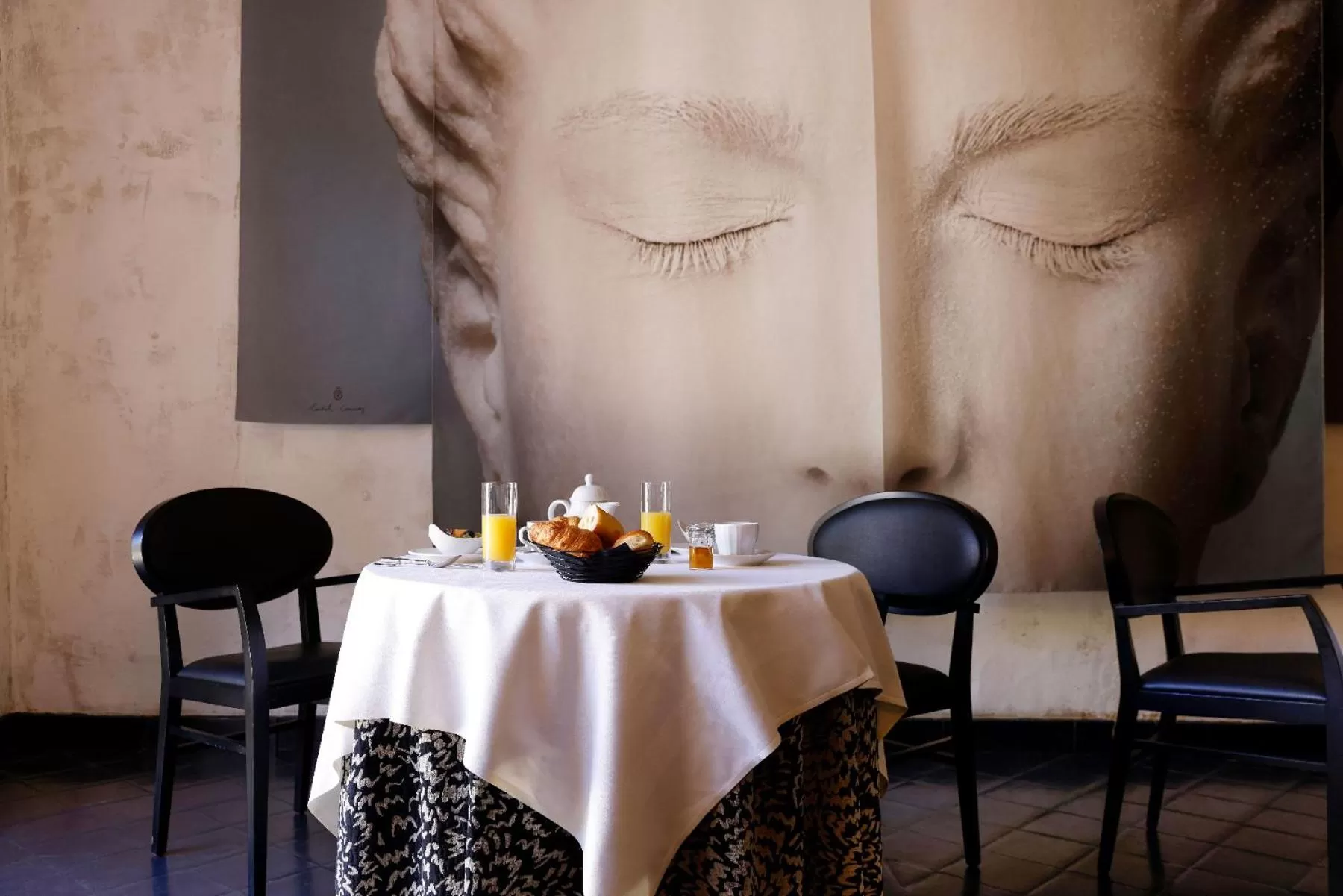 Breakfast in Carmel 1643