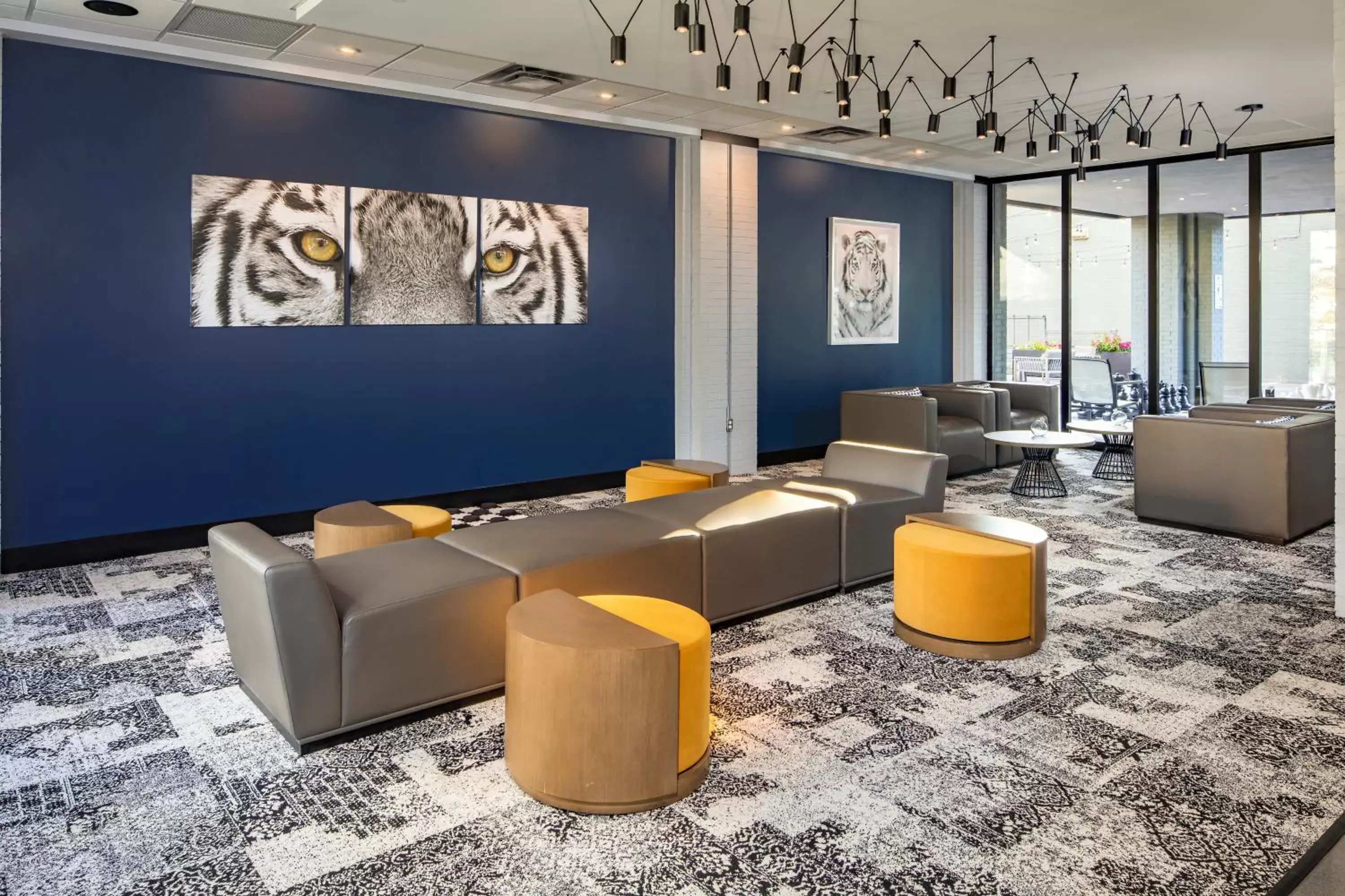 Property building, Lounge/Bar in Hotel Indigo Chattanooga - Downtown, an IHG Hotel