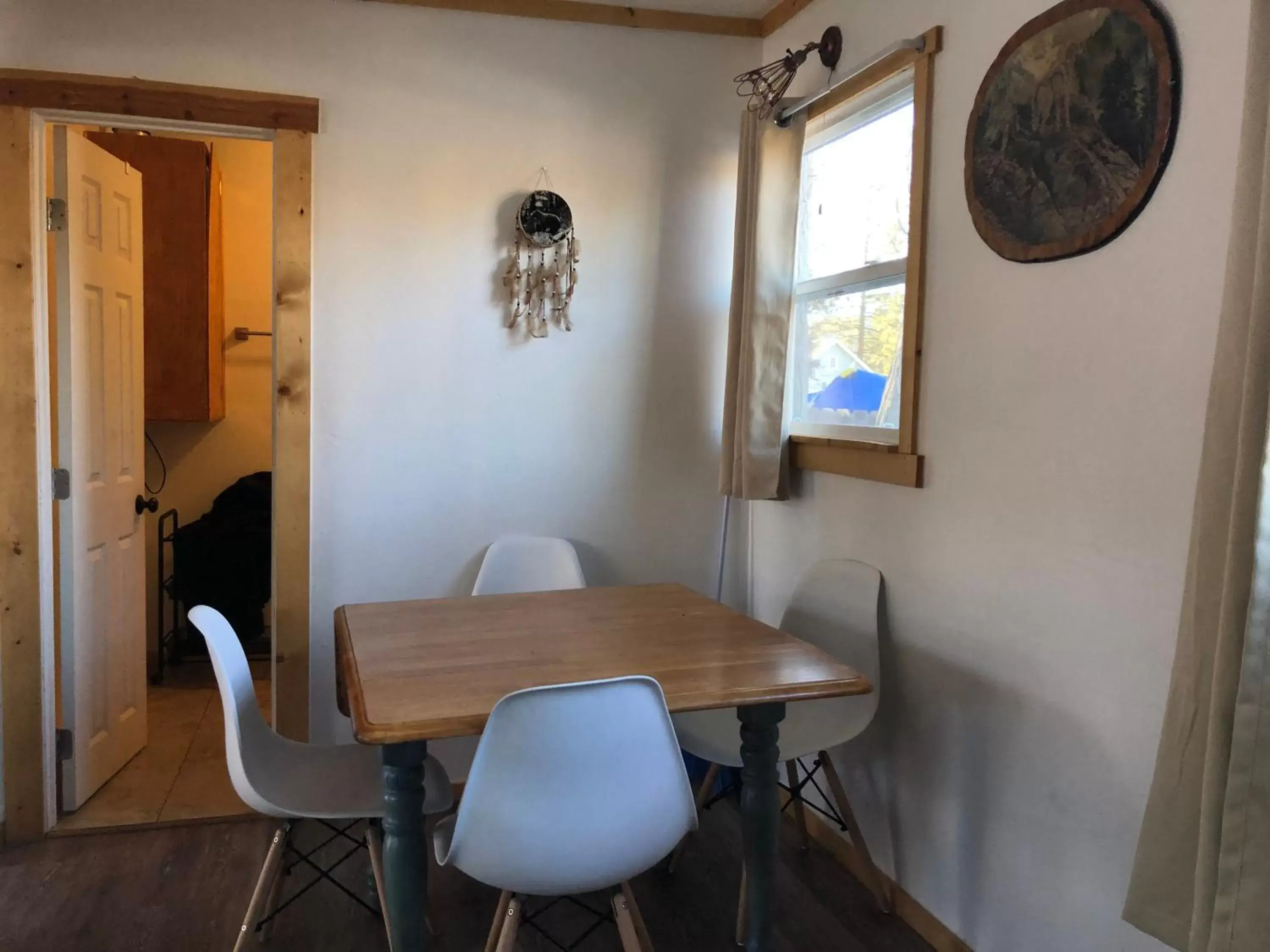 Dining Area in Blue Horizon Lodge