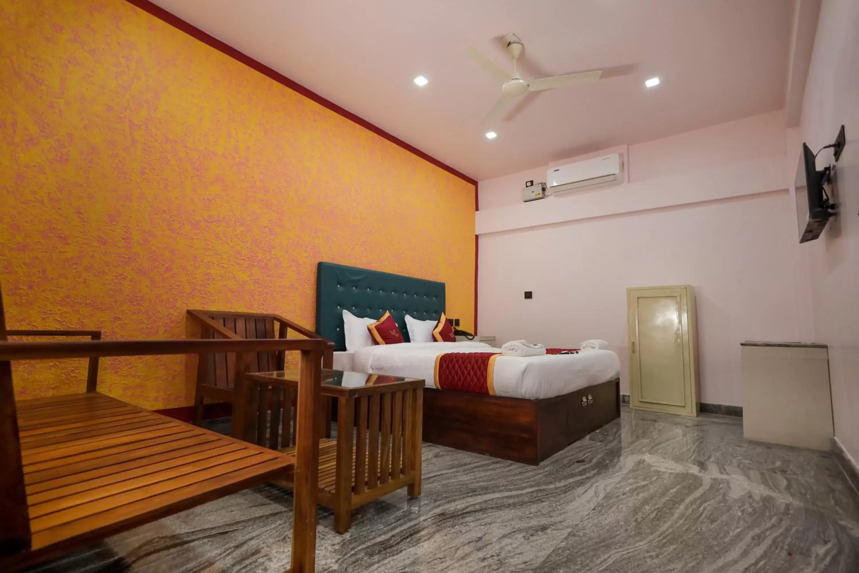 Bed in Hotel Wayanad Stay