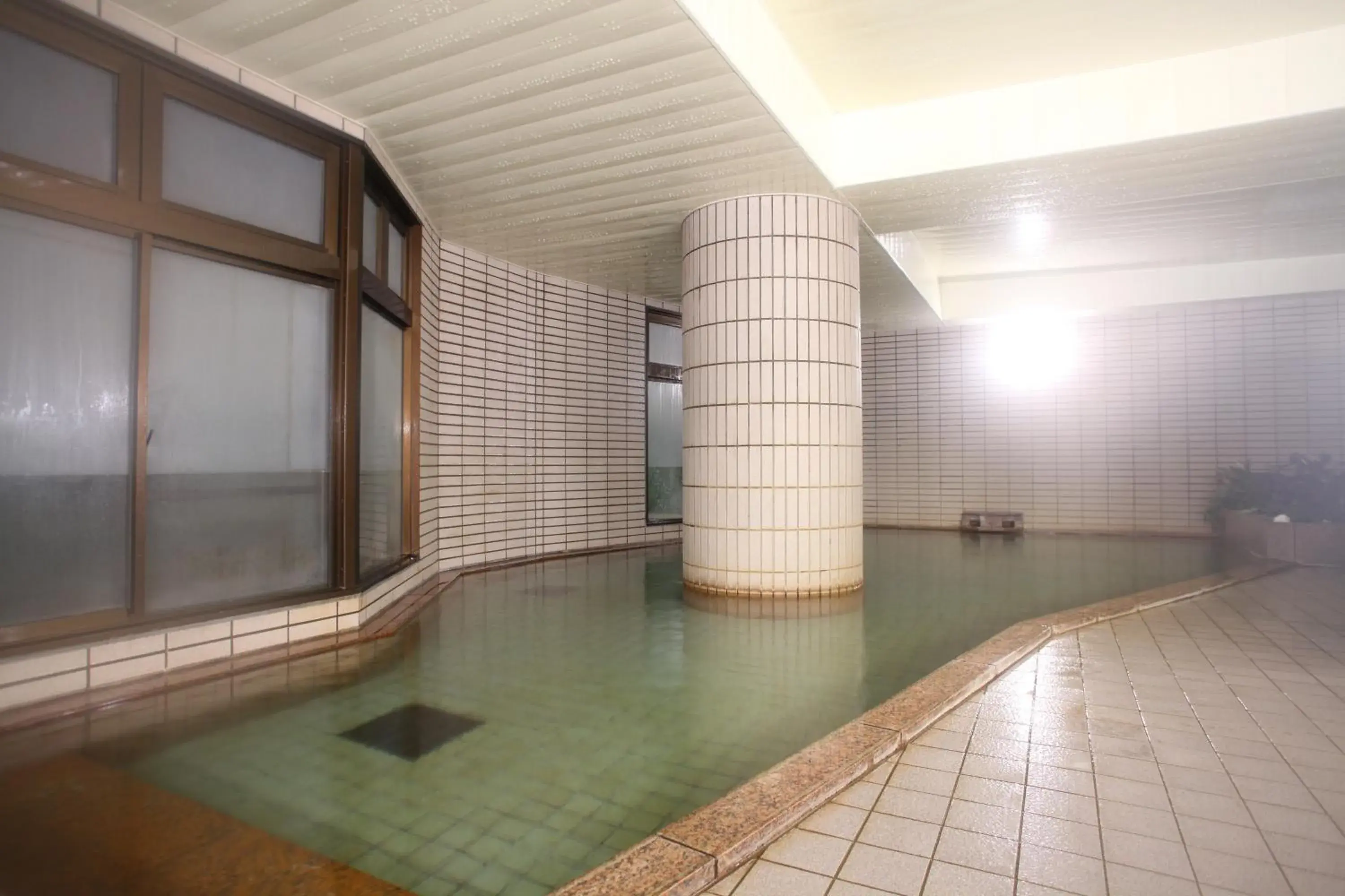 Swimming Pool in Shiga Lake Hotel